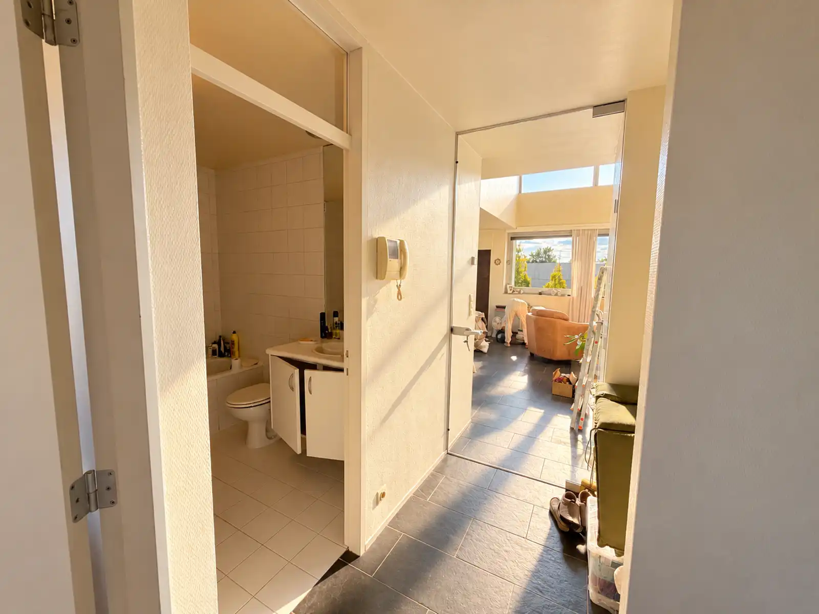 Lichtrijk dakappartement met ruim zonneterras en 1 slpk foto 9