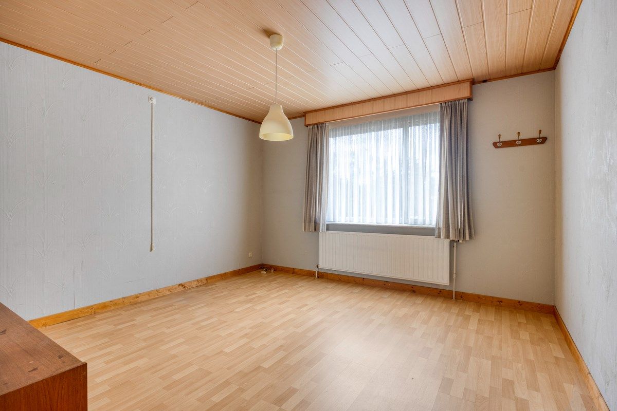 Ruim ingedeelde gelijkvloers woning met 4 slpks en bijgebouw/stal op 32 are foto 22