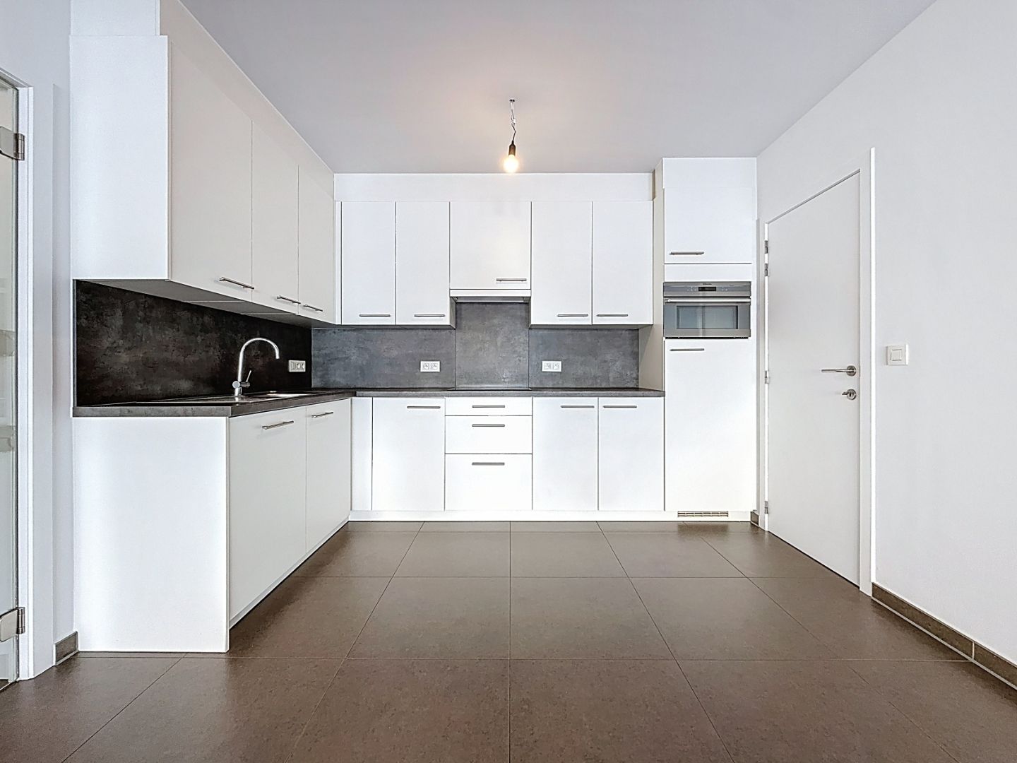 Centraal gelegen appartement met 2 slaapkamers te Nieuwpoort-Stad. foto 3