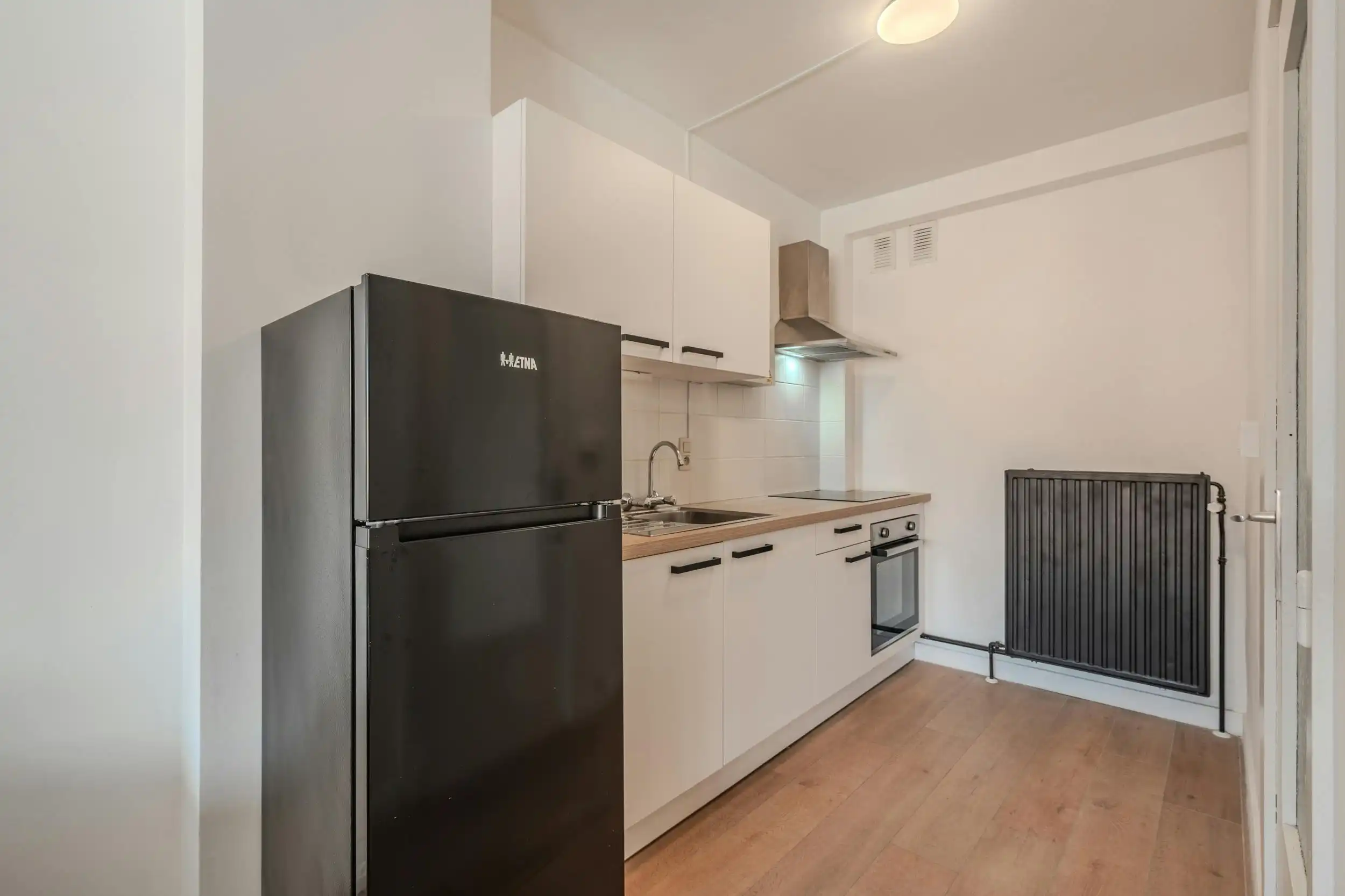 Instapklaar 2-slaapkamer appartement te koop te Oostende foto 5