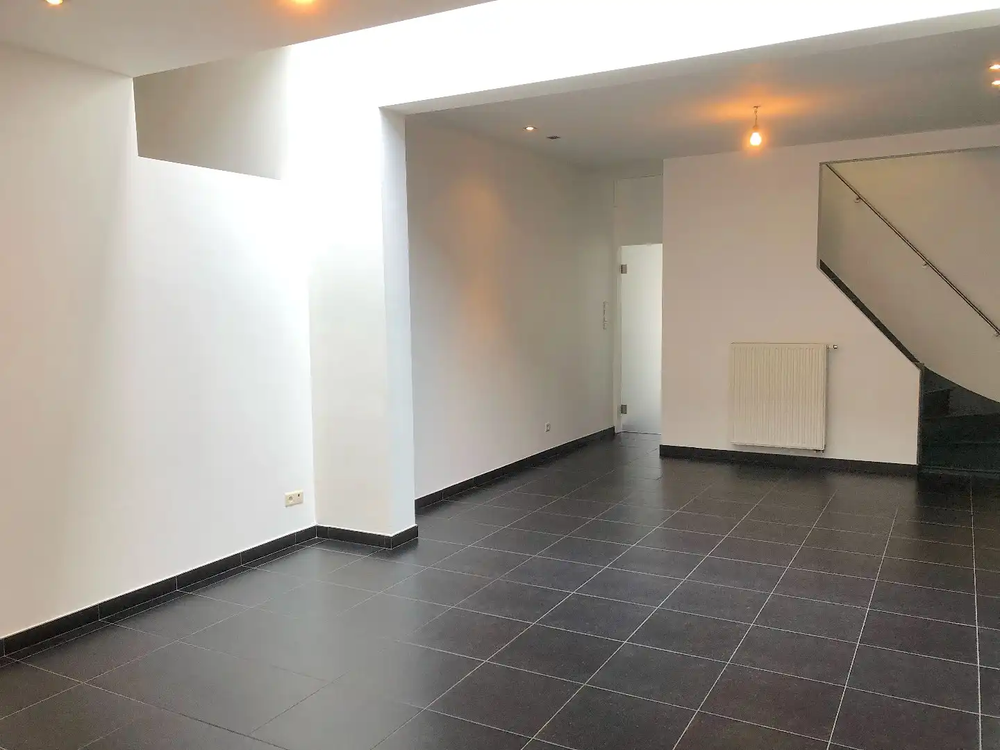 Prachtige woning met 3 slaapkamers en leuk tuintje! foto 3