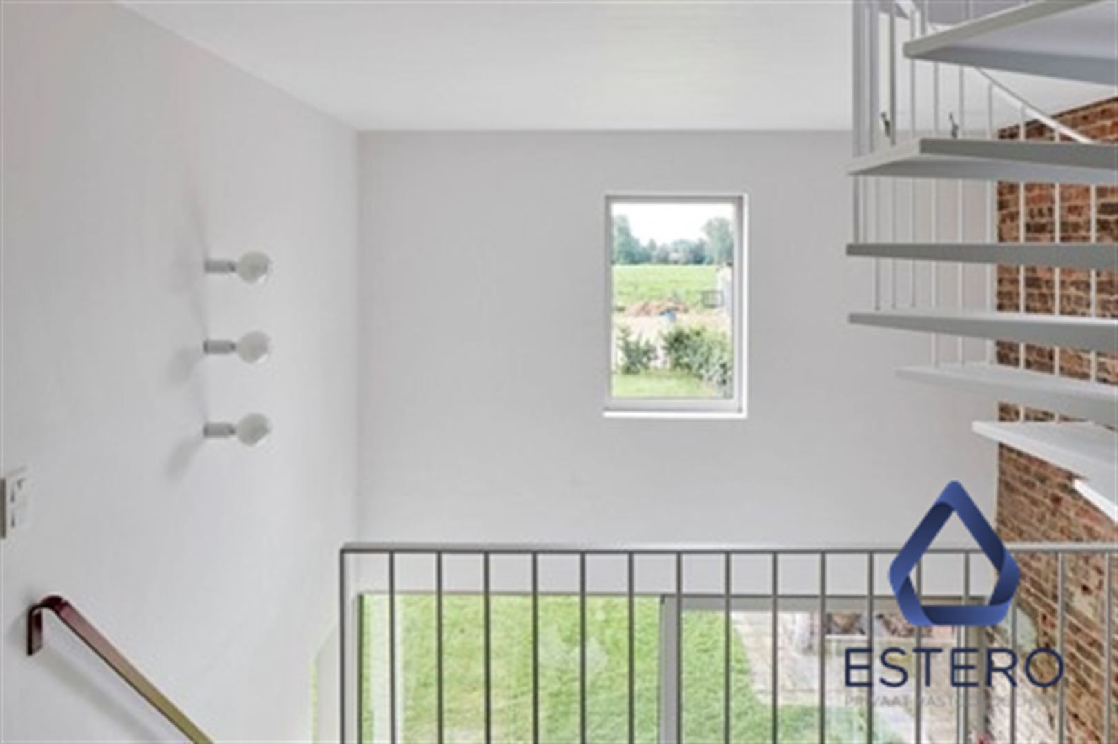 Architecturale topper in doodlopende straat foto 26