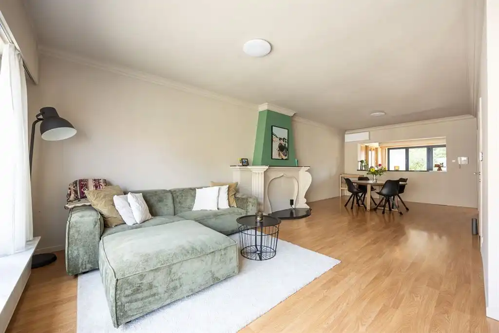Riume, instapklare bel-etage met zonnige tuin foto 4