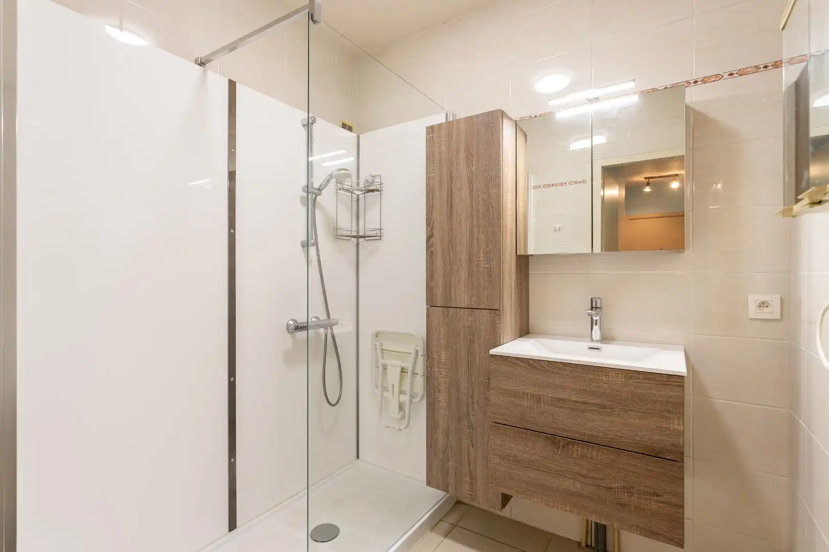 Instapklaar appartement met 2 slpk te Halle foto 11