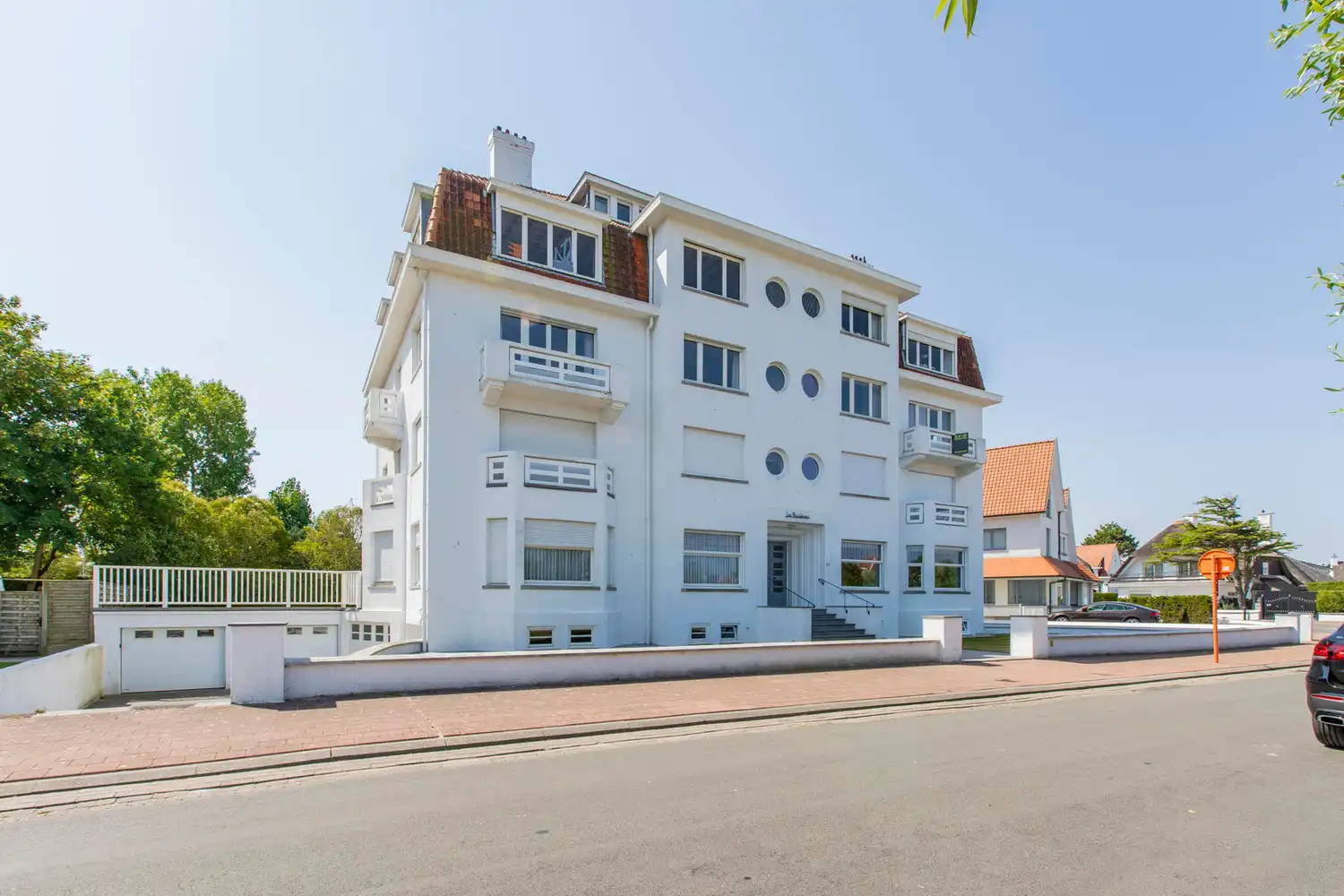 Hoofdfoto van de publicatie: Ruim en prachtig gerenoveerd appartement met zicht op het Zegemeer