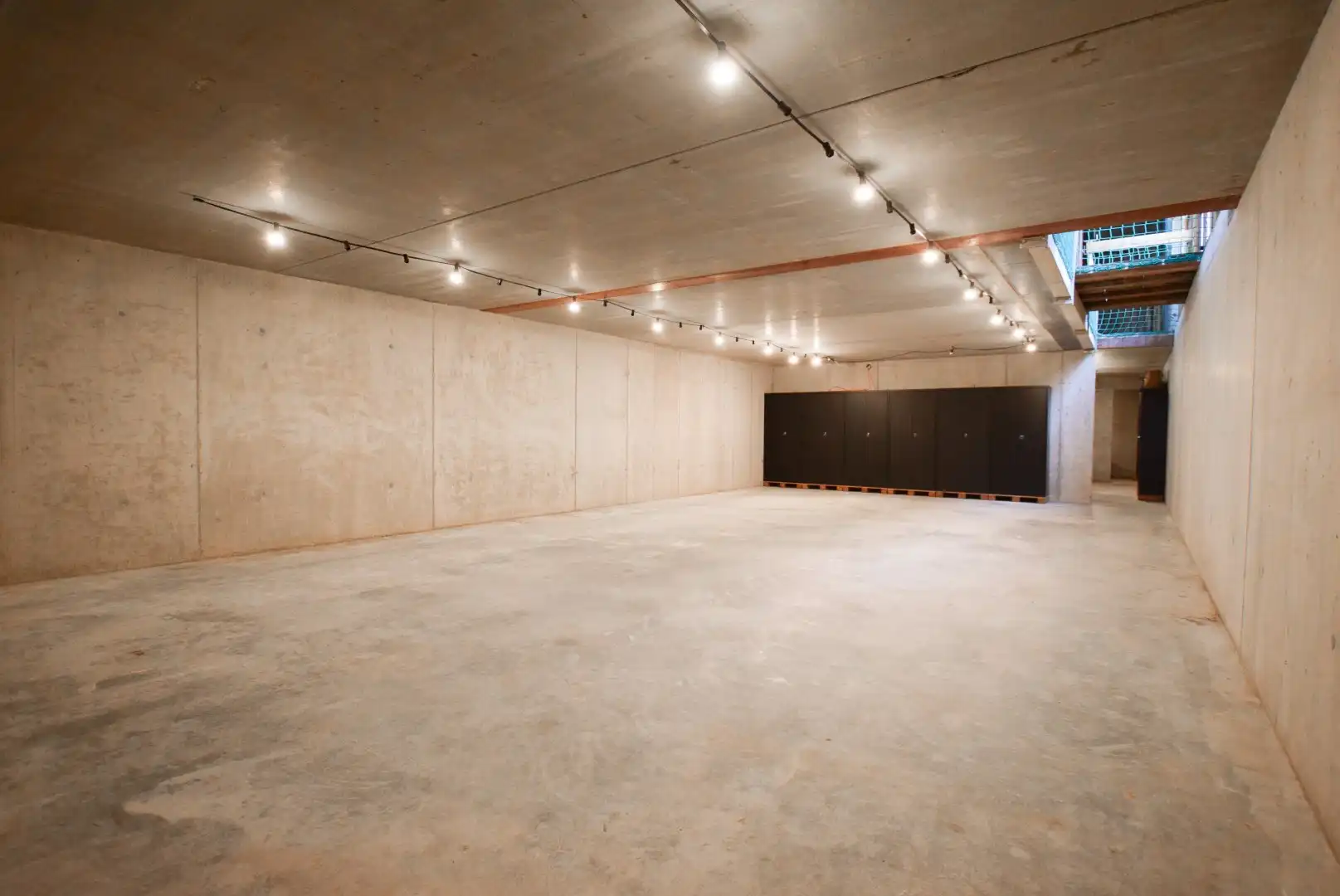 Unieke casco woning op 2ha grond.  foto 14