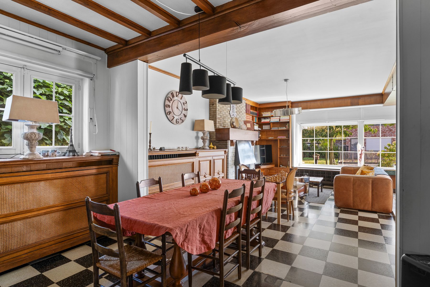 Authentieke charme in rustige straat te Ronse foto 4