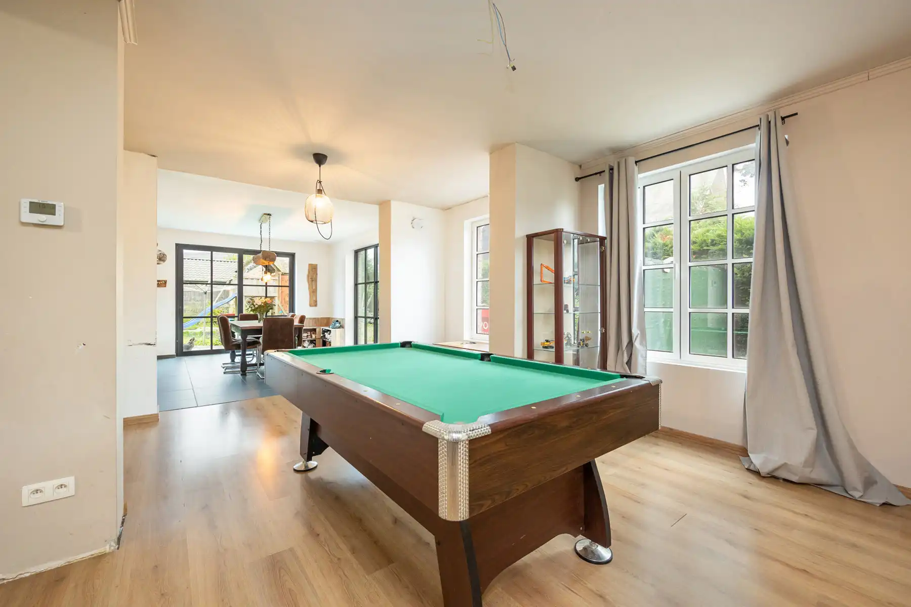 Karaktervolle gerenoveerde woning op een perceel van ca 780 m². foto 5