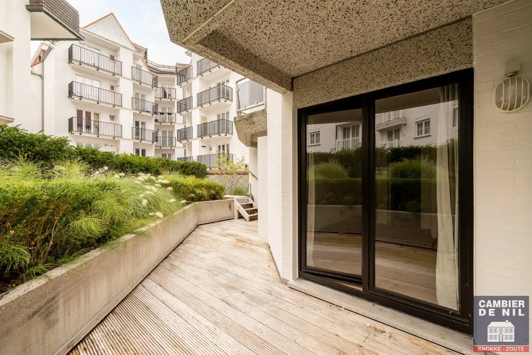 Ruim, ongemeubeld hoekappartement nabij het Albertplein  foto 15