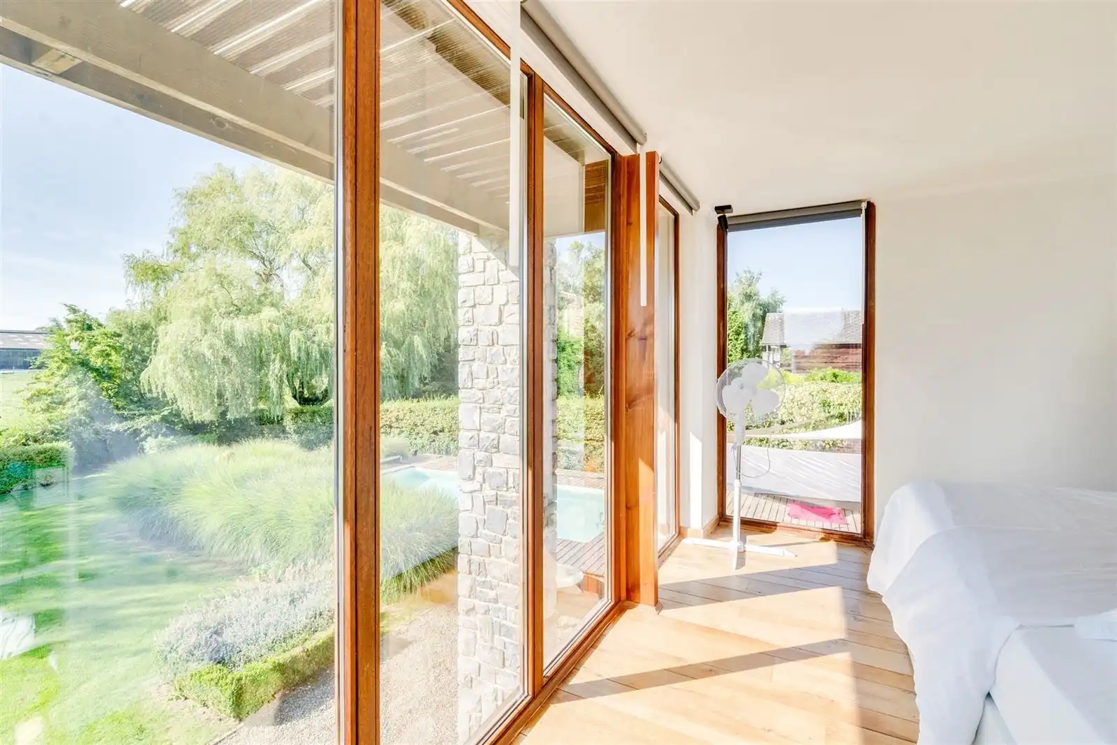 maison unique, où l’habitat et le calme se rejoignent parfaitement foto 14