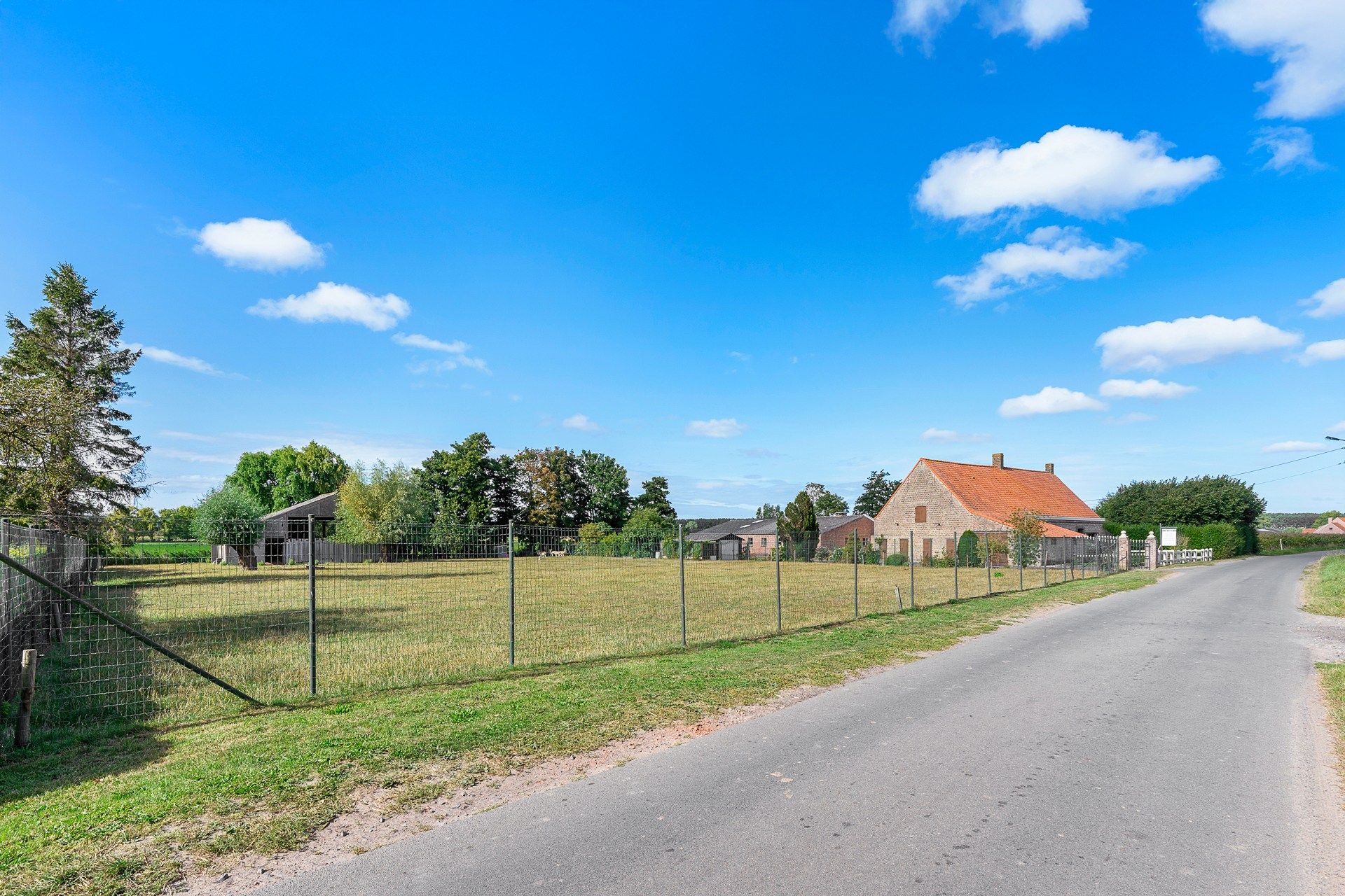 Hoeve schitterend gelegen te Damme foto 5
