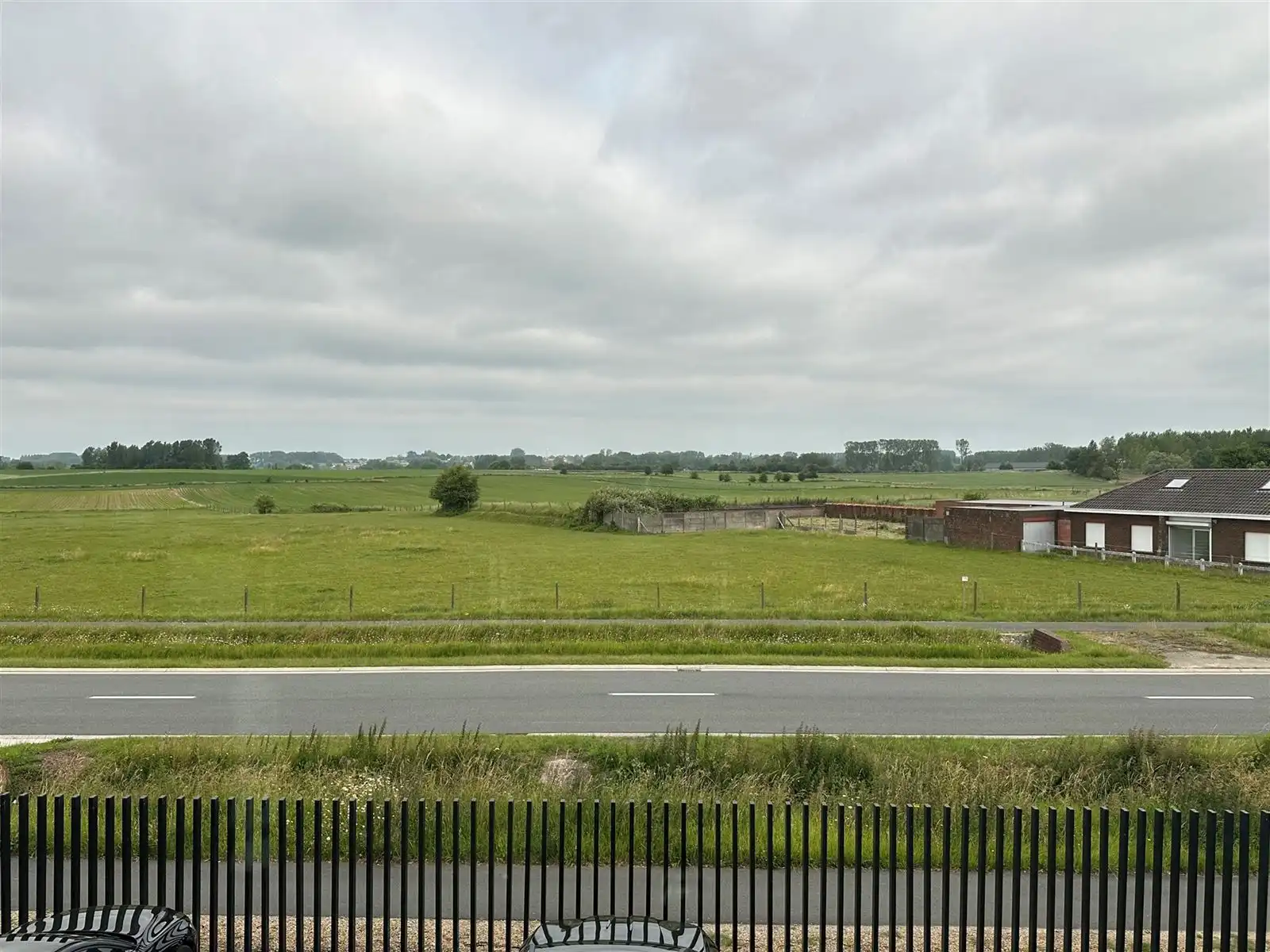 Kantoor/handelspand op toplocatie te Ninove! foto 3