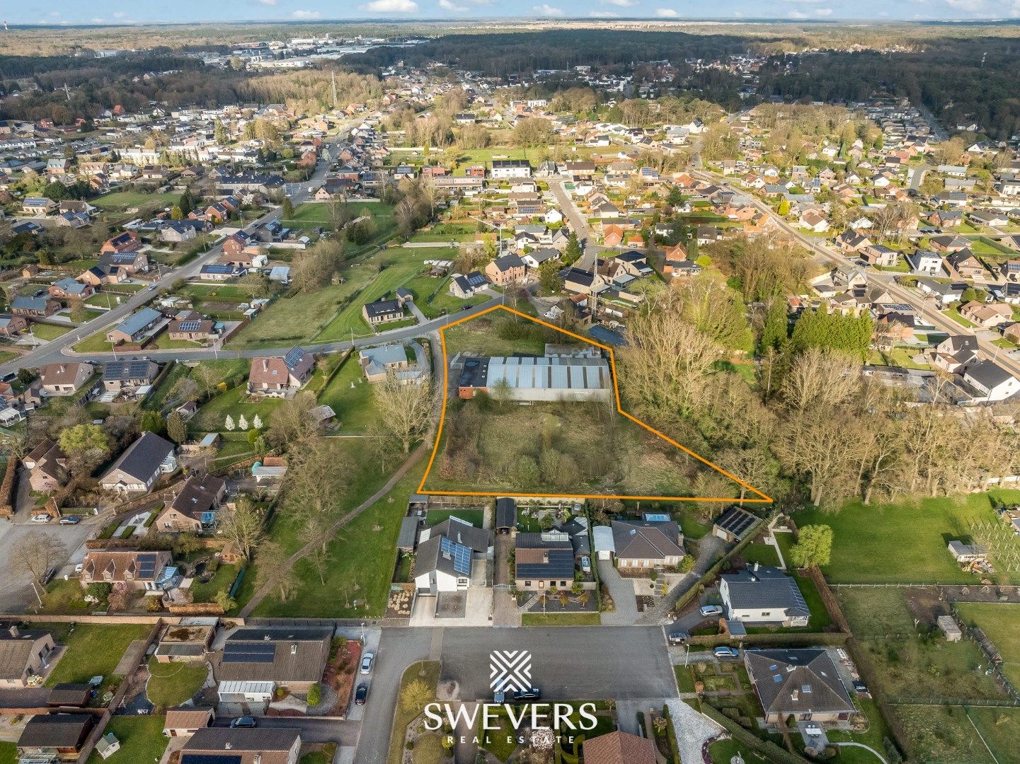 Groot sportgebouw met woonst op een perceel van 77a 60ca (of herverkaveling) foto 26