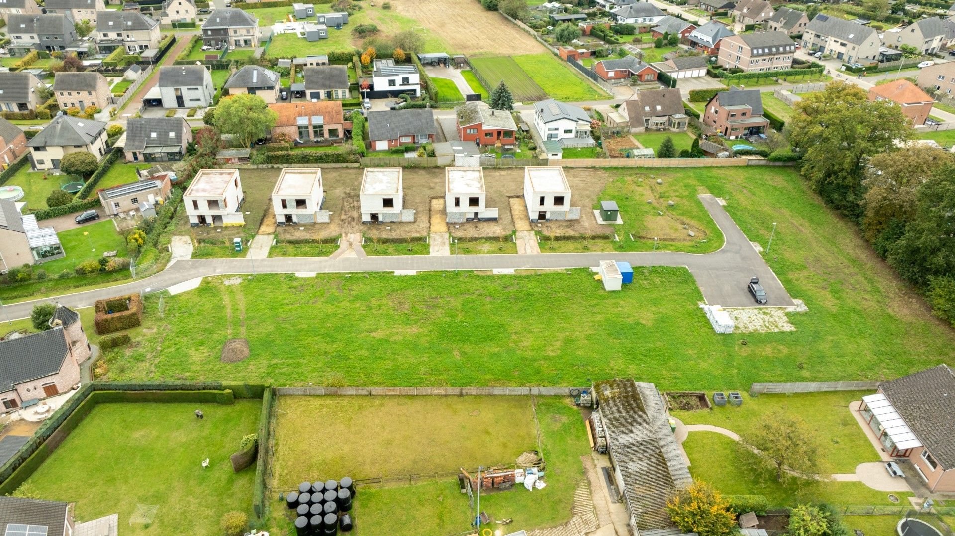 Moderne vrijstaande woning met zuid gerichte tuin foto 9