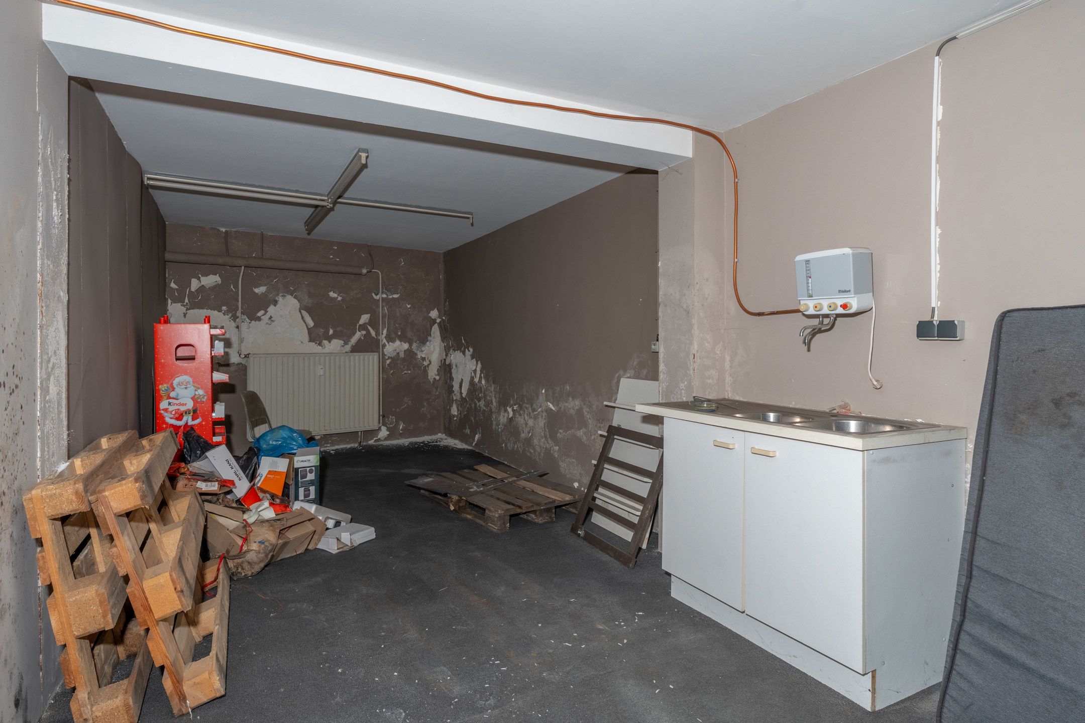 Ruim handelspand met mooie vitrinebreedte, centraal gelegen te Turnhout foto 16