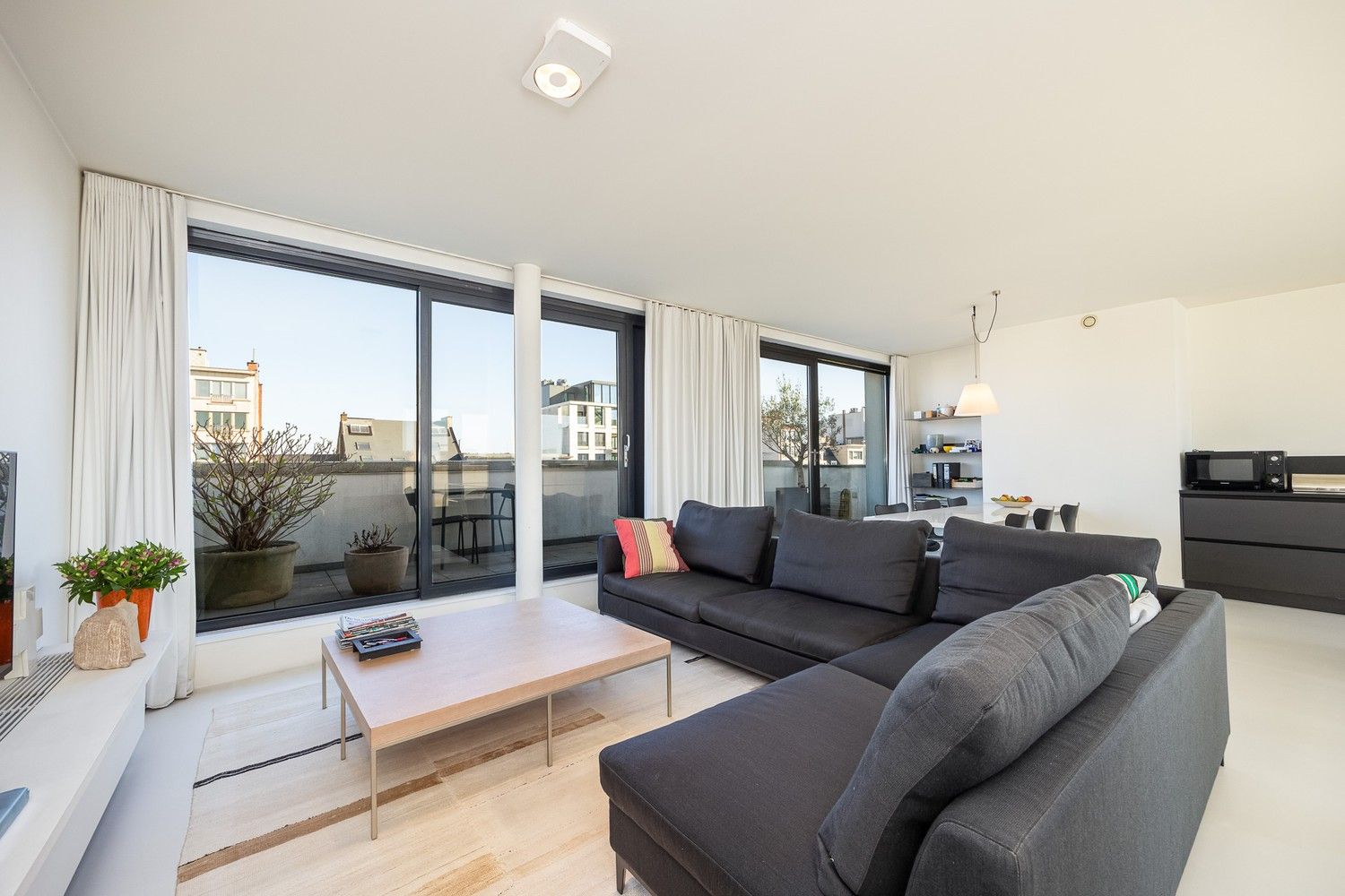 Prachtige duplex penthouse met 3 ruime terrassen in recent gebouw foto 18