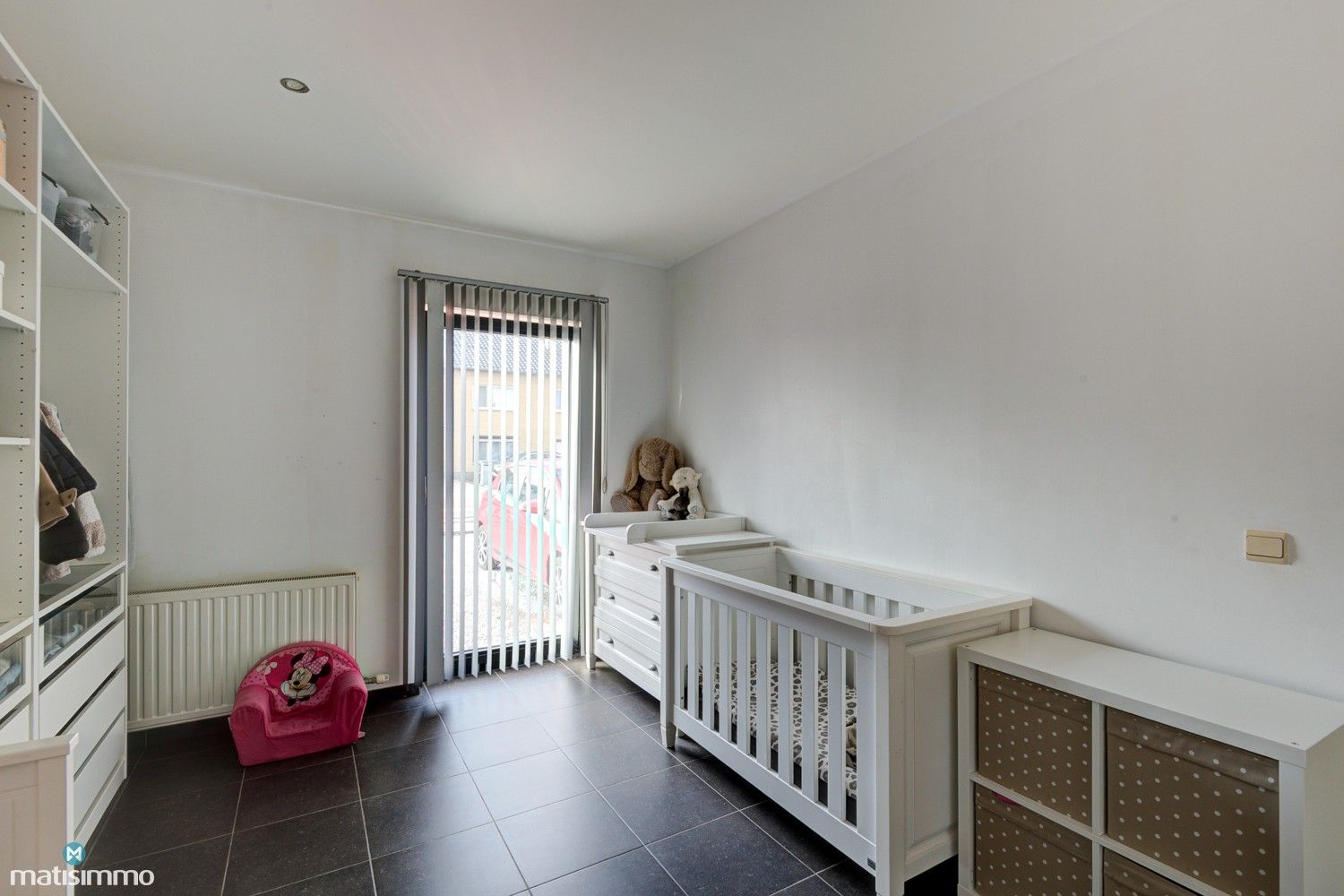 RUIM INSTAPKLAAR APPARTEMENT MET 3 SLAAPKAMERS, TERRAS EN AUTOSTAANPLAATS TE BEVERST foto 15