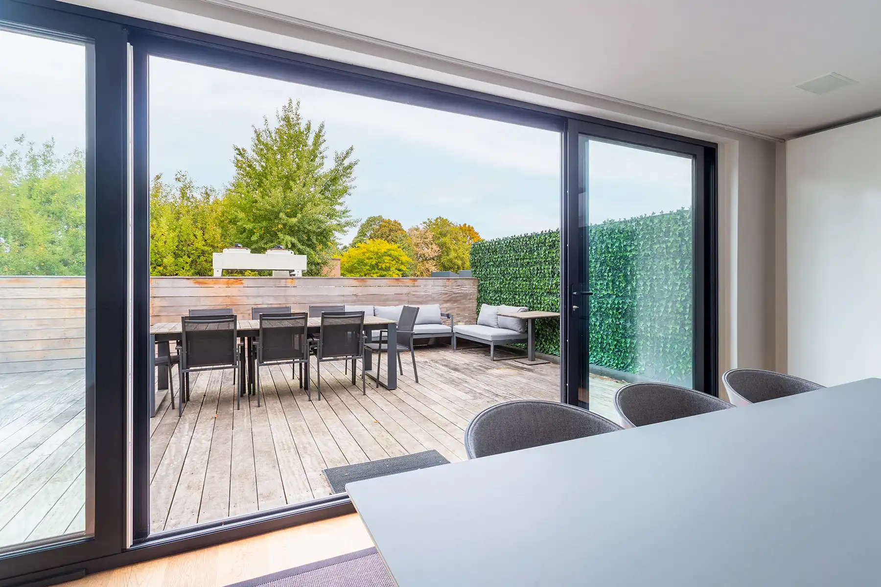 Uitzonderlijk 3 slpk duplex gelegen te centrum van Hove! foto 3