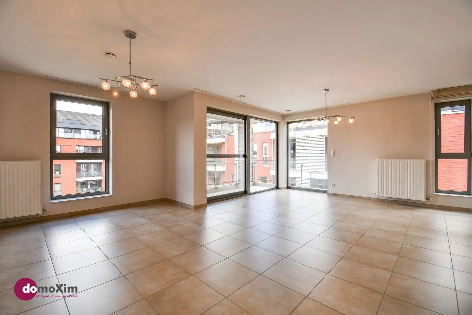 Instapklaar 3-slaapkamer appartement met parking in hartje Boortmeerbeek foto 6