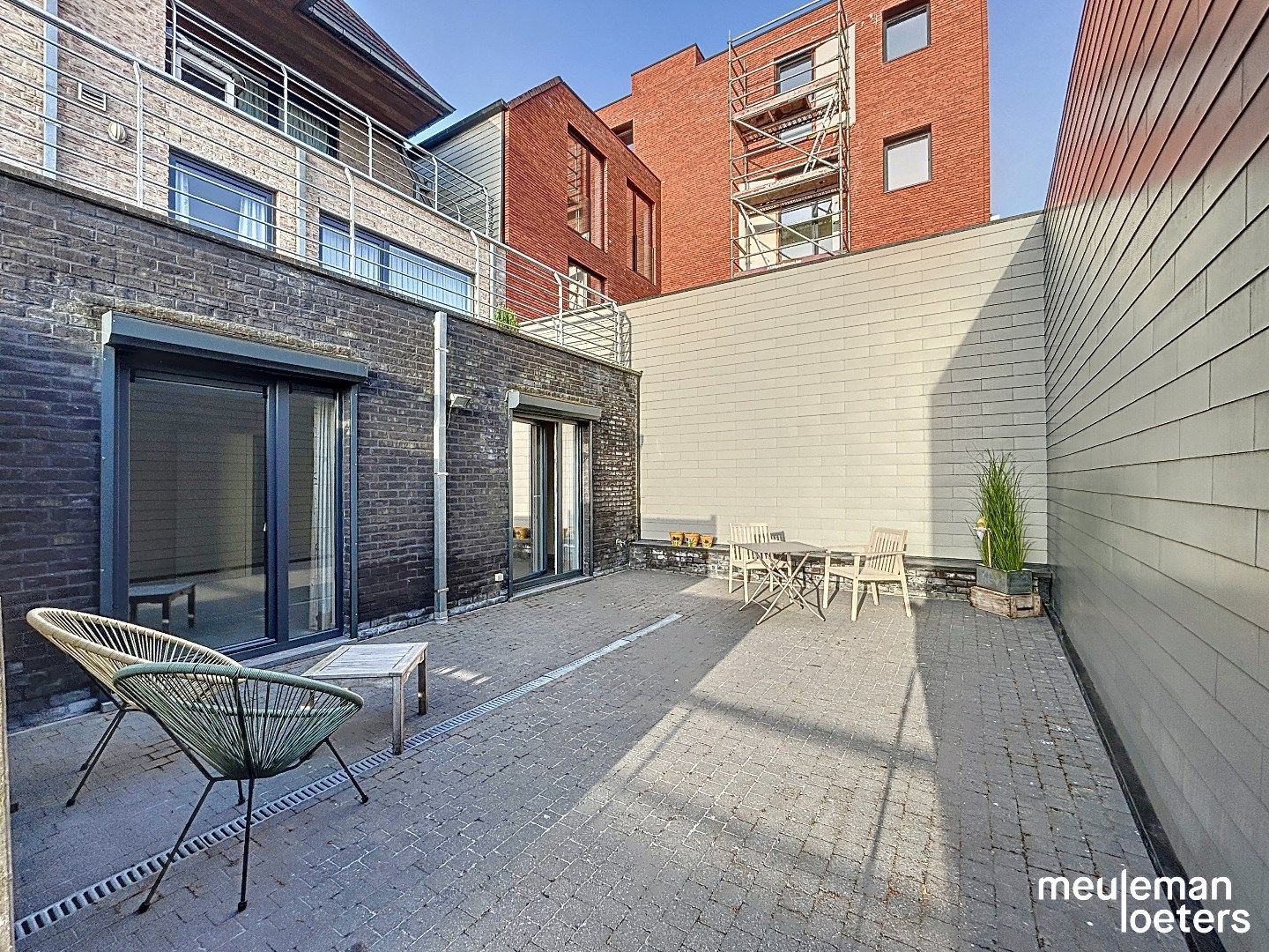 Gelijkvloers appartement met terras foto 2
