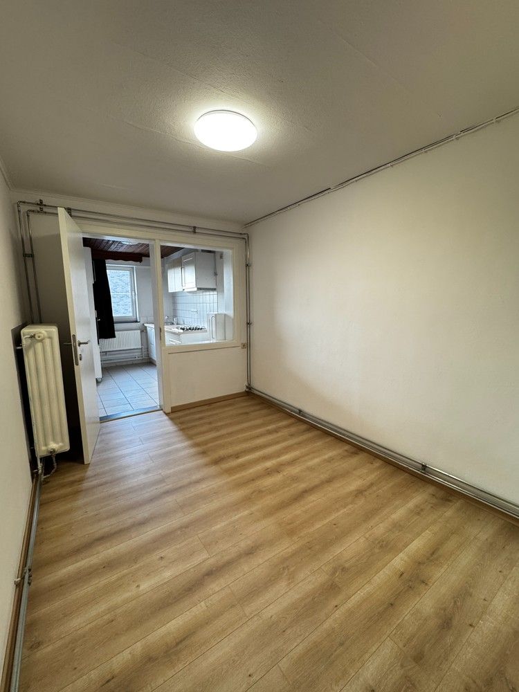 Te huur: charmant appartement in Maasmechelen foto 9