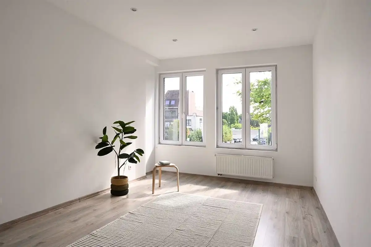 Ruim en lichtrijk appartement te Merksem foto 18