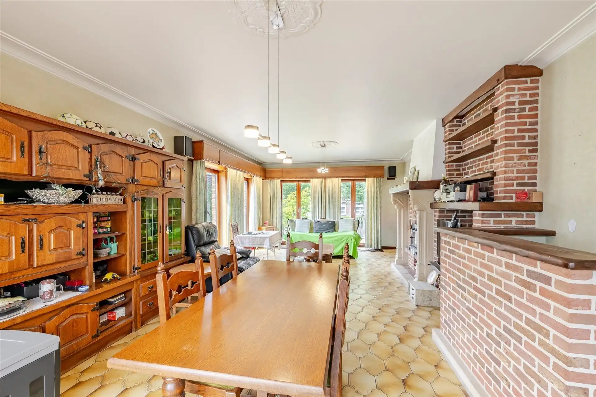 Charmante villa met zwembad op een mooi perceel van 942 m²  foto 5