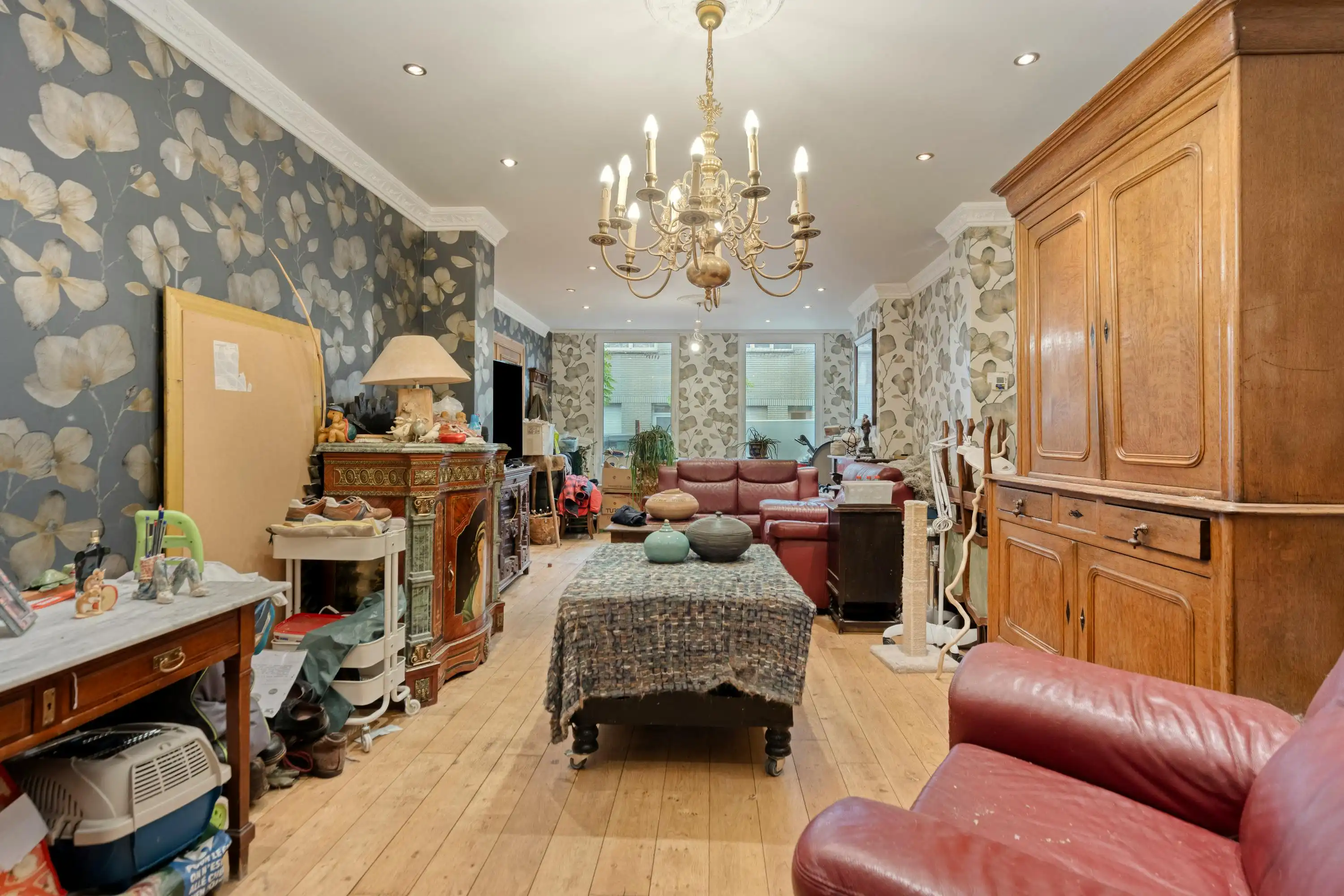 Te renoveren huis (175m²) in Deurne met terras  foto 5
