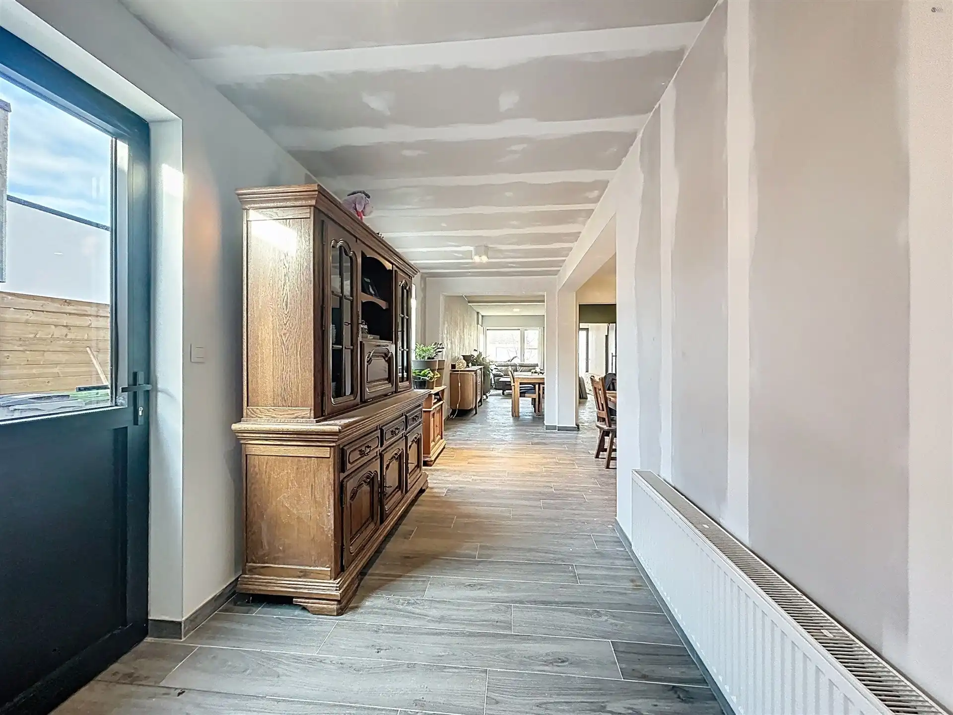 half open bebouwing met 4 slaapkamers op toplocatie foto 3