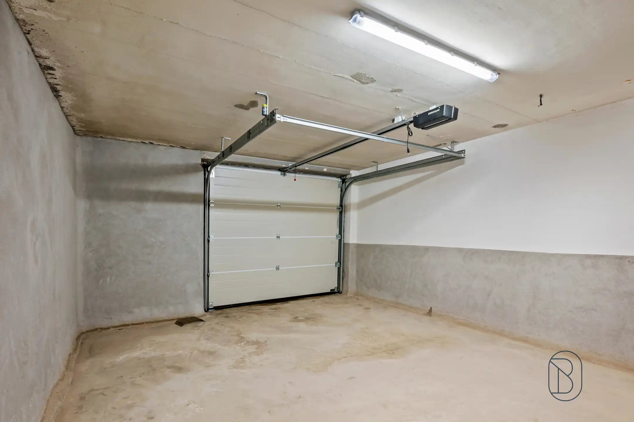 Volledig gerenoveerde woning met 3SLK,2BDK en dubbele garage foto 20