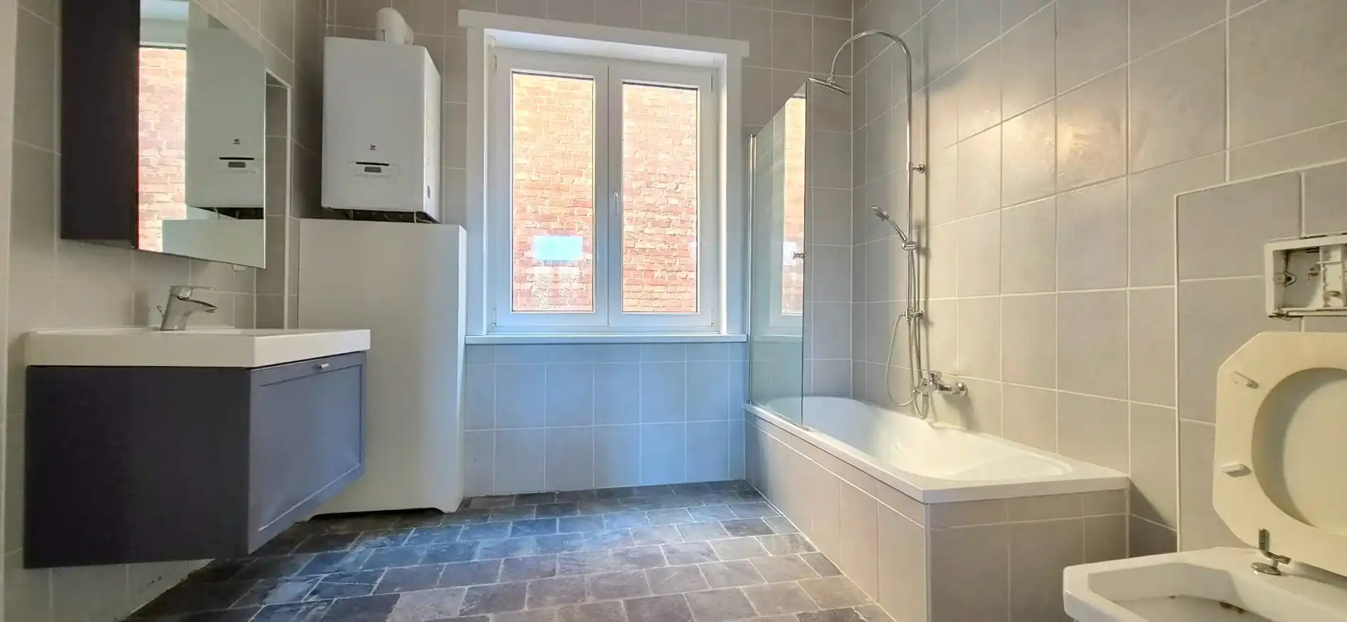 Ruime woning met karaktervolle gevel foto 10