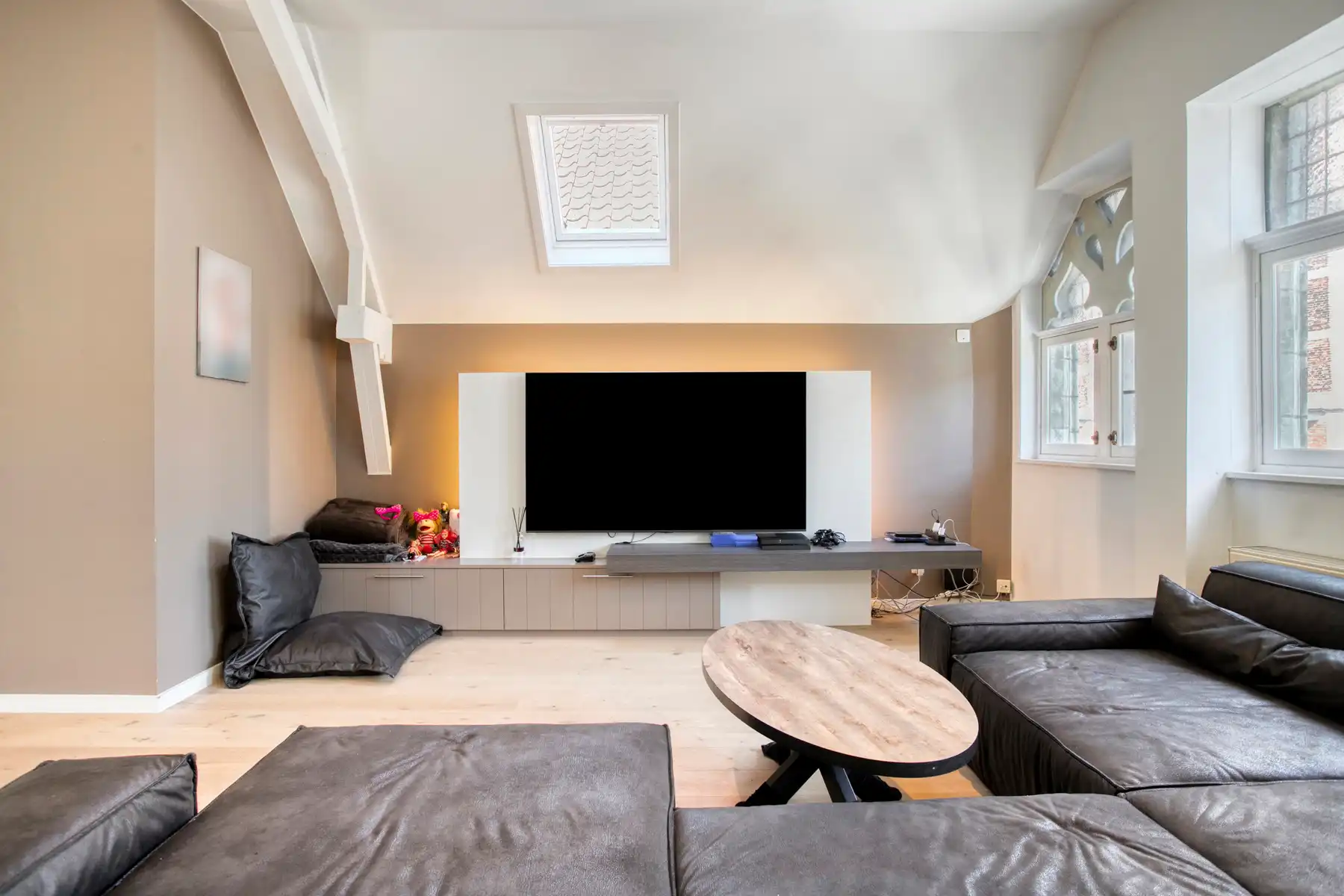 Royaal appartement op centrale locatie foto 4