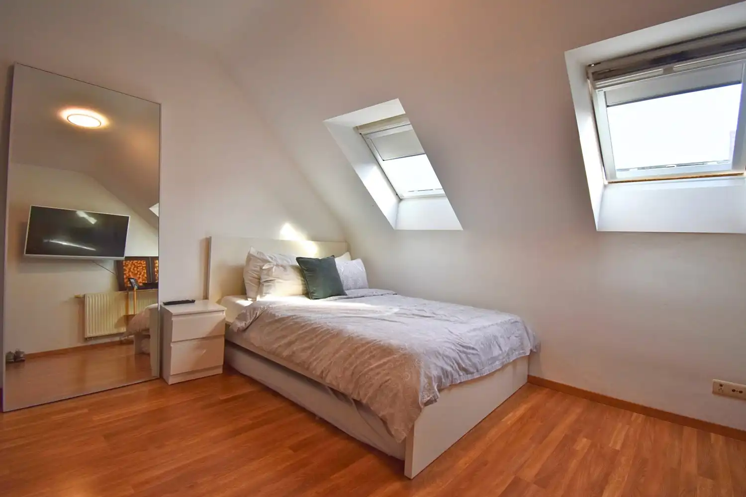 Energiezuinige rijwoning met 3 slaapkamers, garage en tuin te Halle foto 6