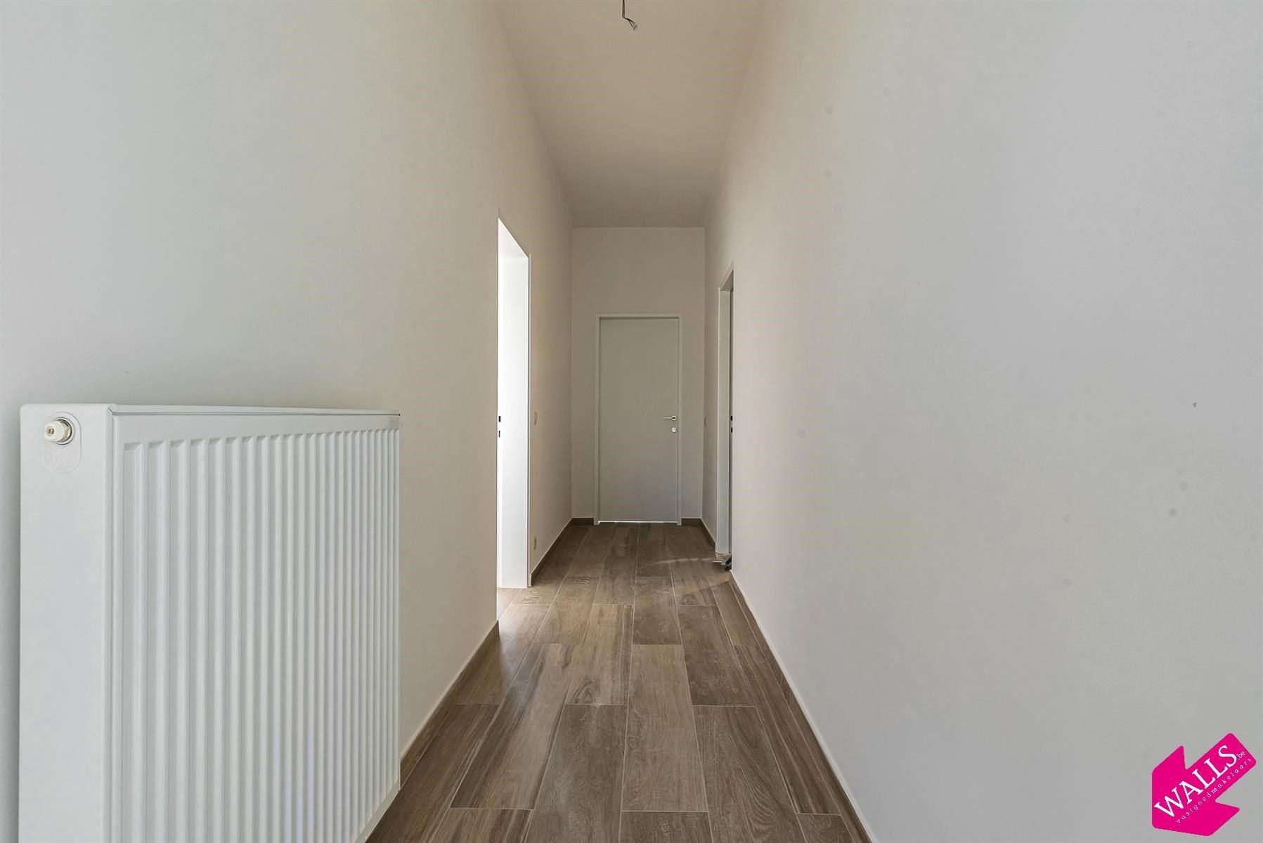 Ruim en gerenoveerd appartement foto 6