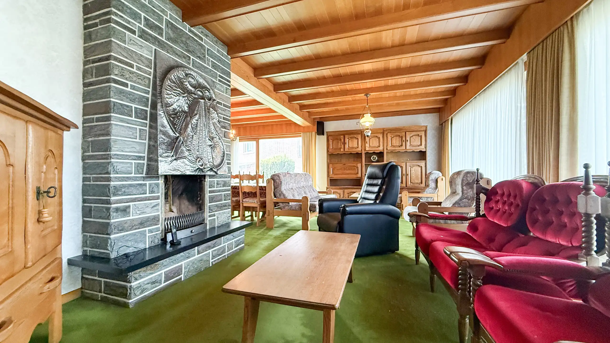 Rustig gelegen bungalow op zeer ruim perceel in Heusden! foto 2