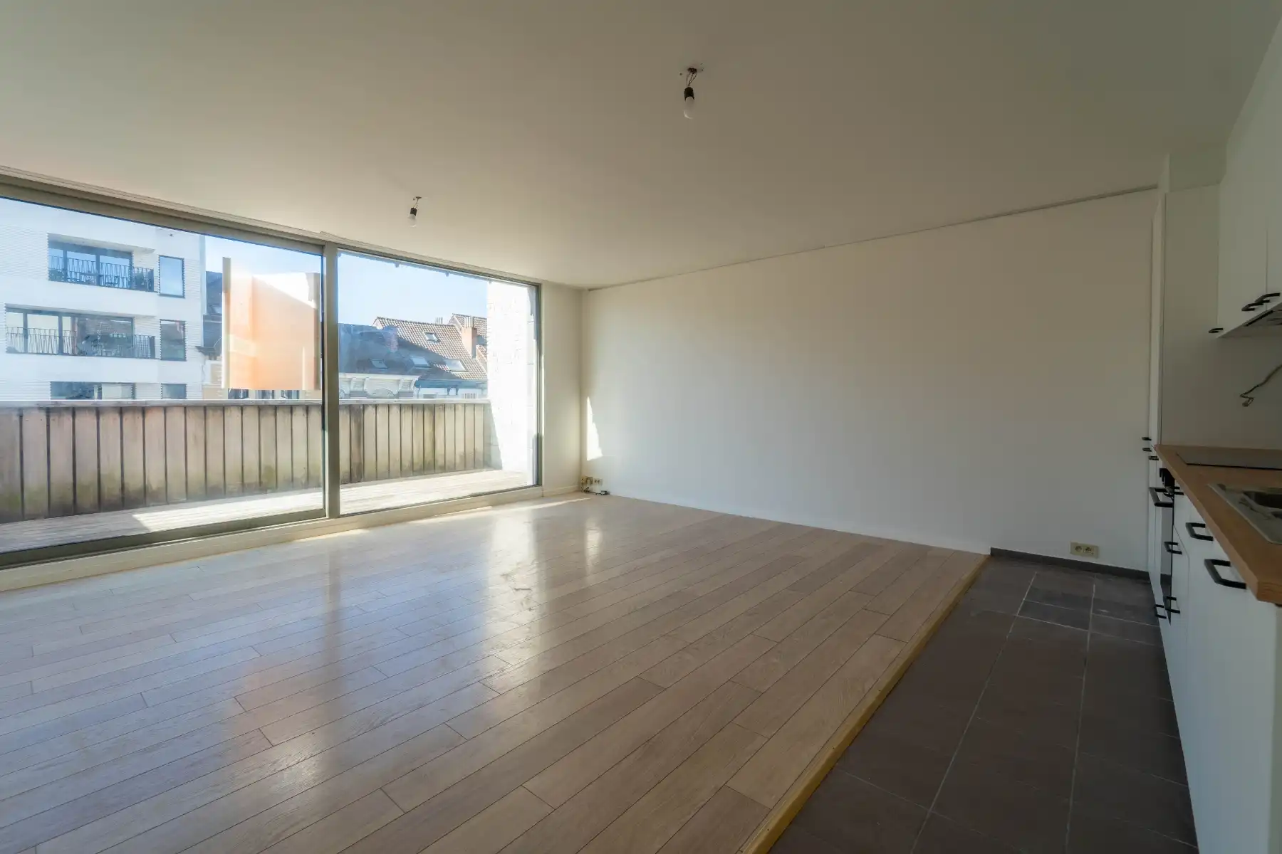Gerenoveerd appartement met zuidgericht terras op toplocatie vlakbij Gent-Sint-Pietersstation. foto 8