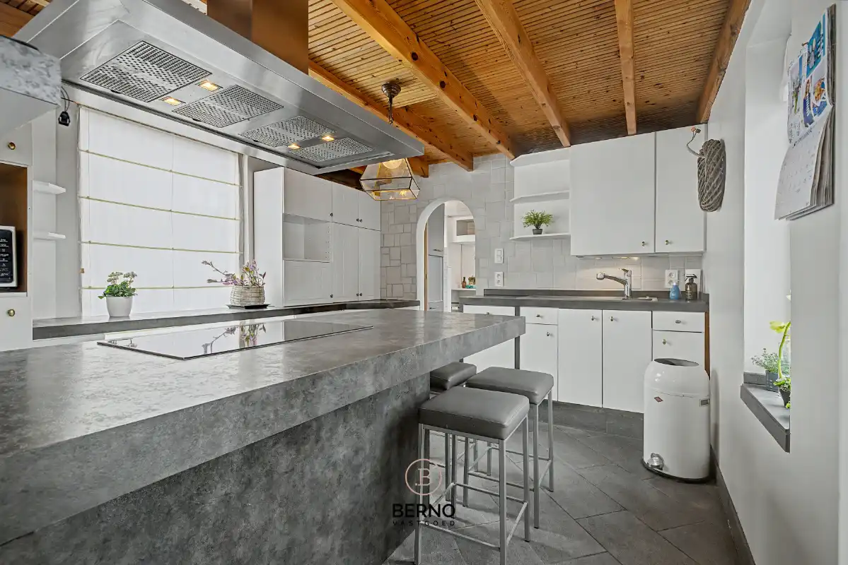 Instapklare charmante woning met zonnige binnentuin en garage. foto 8