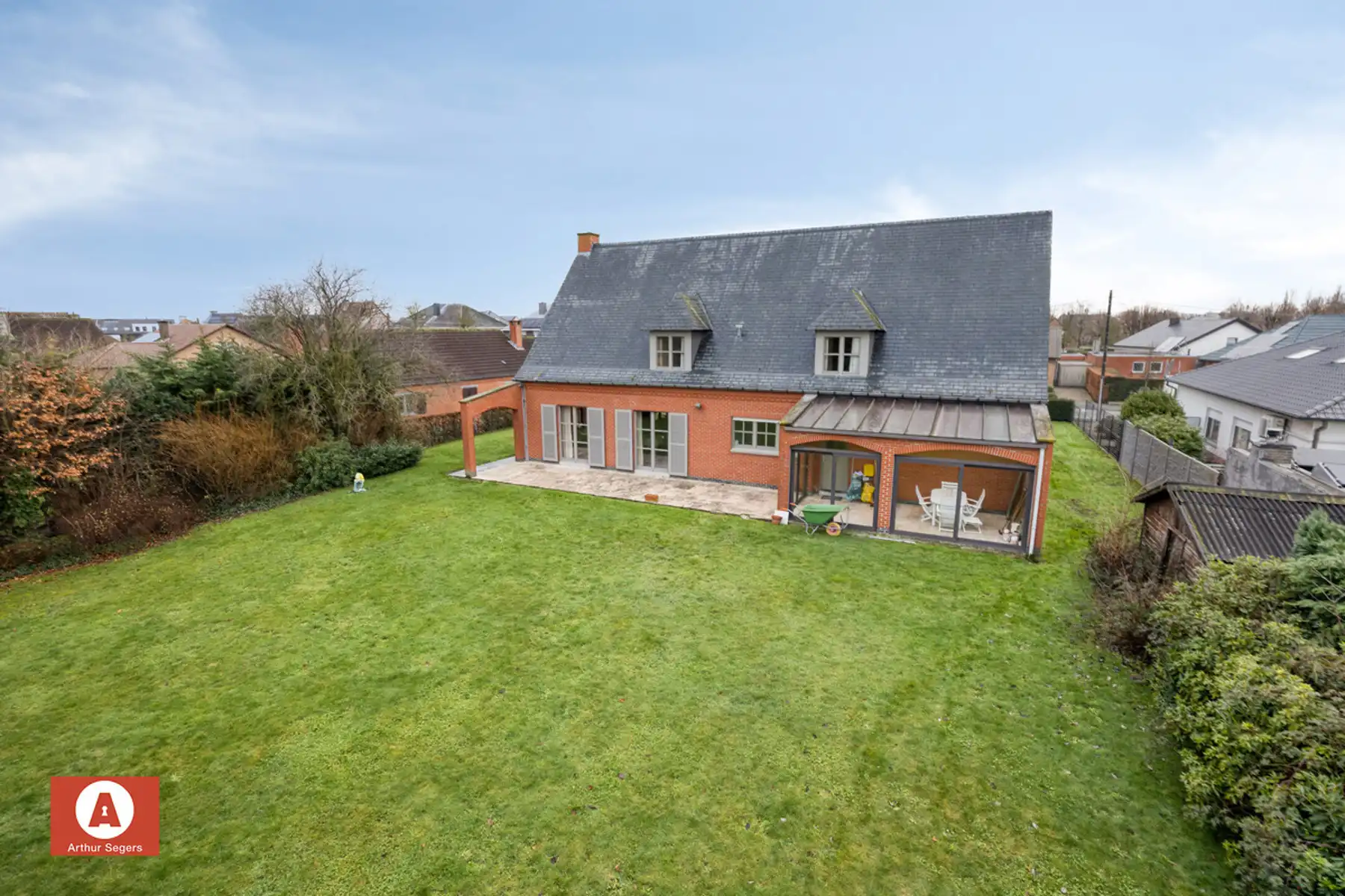 Uitzonderlijk ruime en rustig gelegen villa op 17a 32ca foto 27