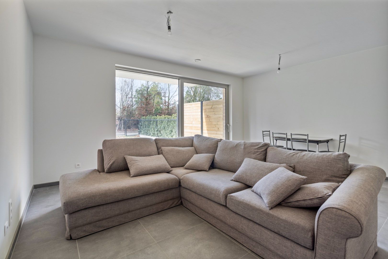 Recent appartement met 1 slpk en gezellig tuintje op wandelafstand van het centrum !  foto 4