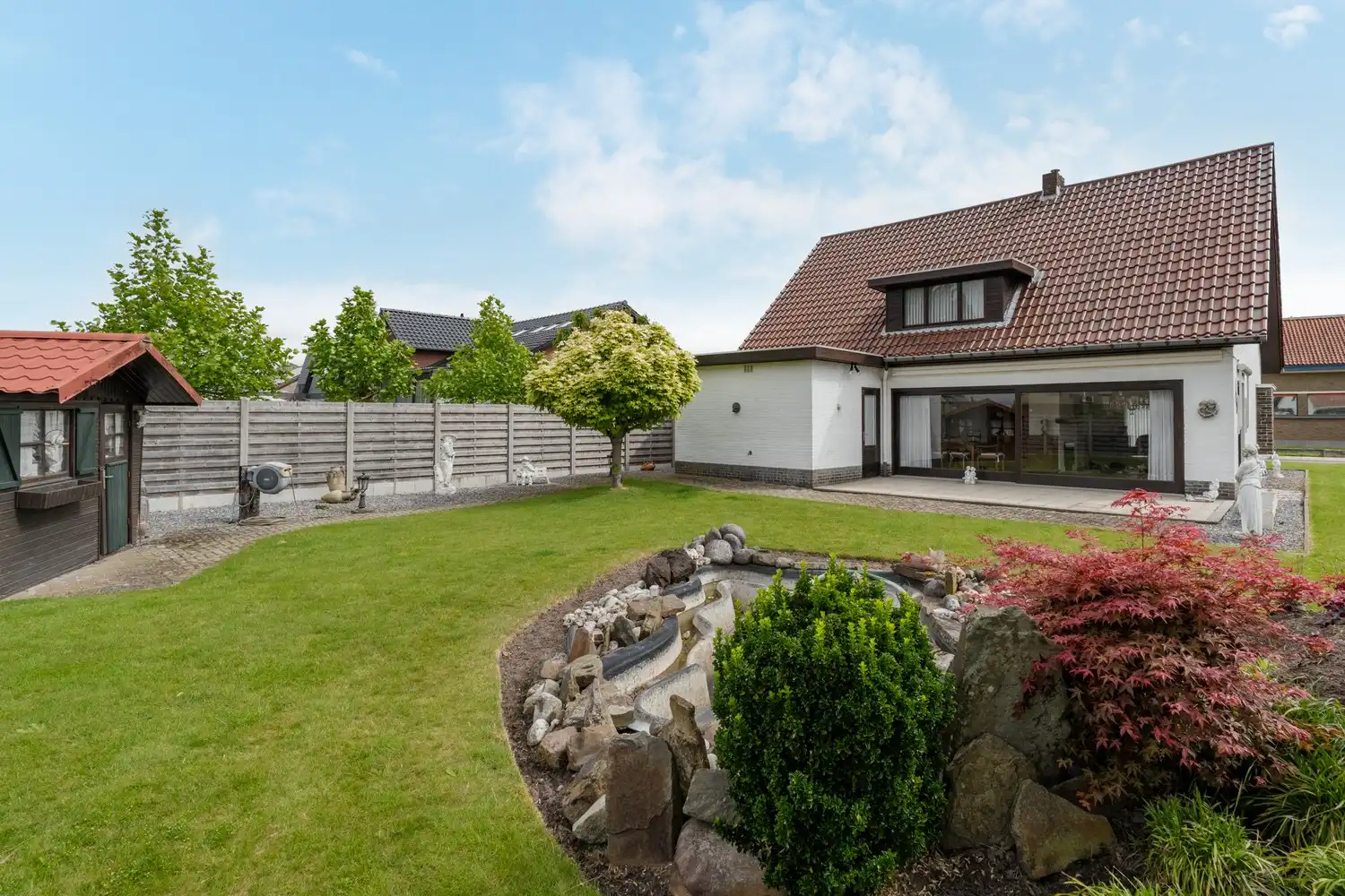 Charmante op te frissen woning van 187 m² op een toplocatie in Pelt! foto 35