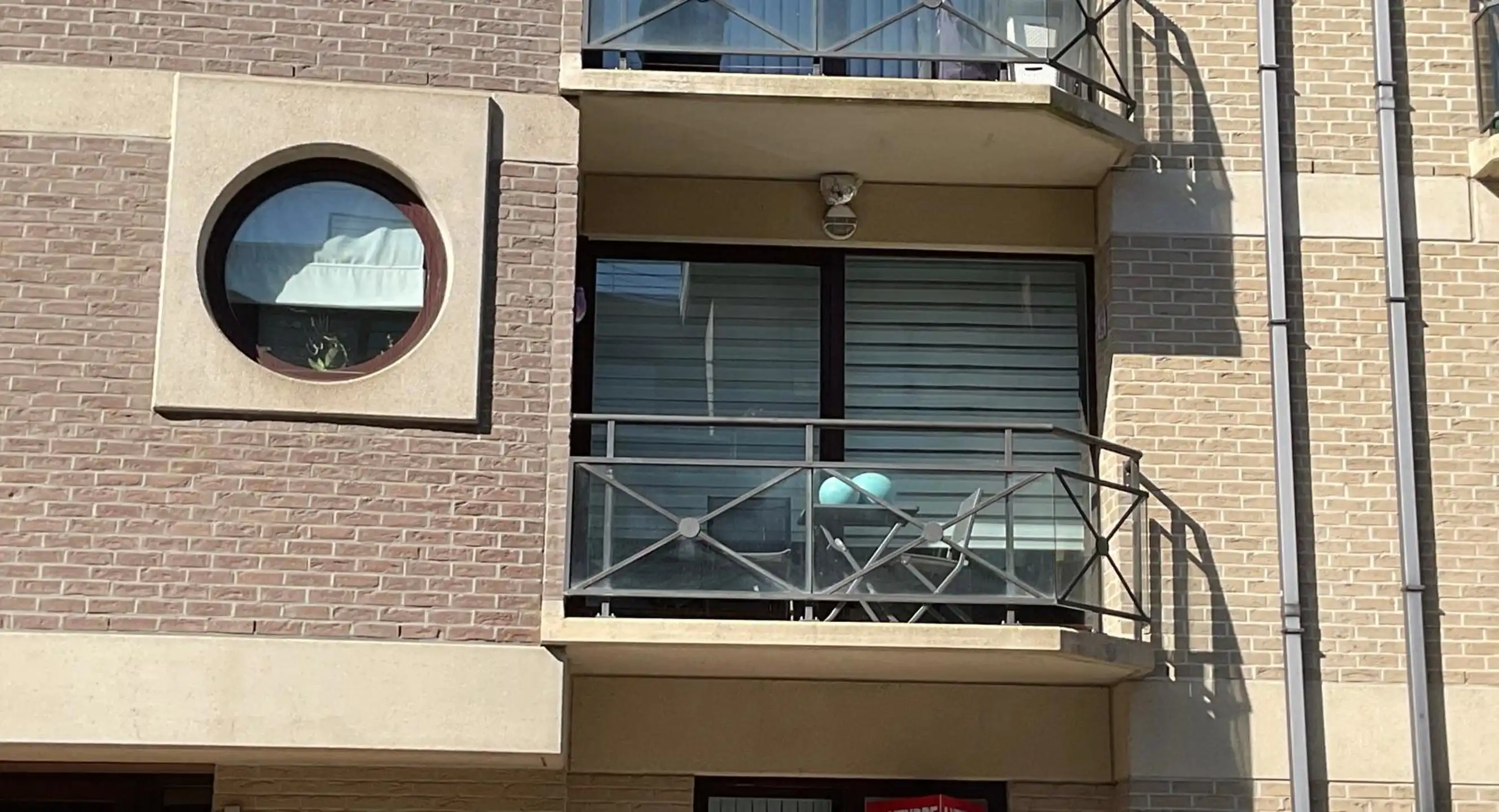 Instapklaar appartement met 2 slaapkamers en 2 terrassen foto 13