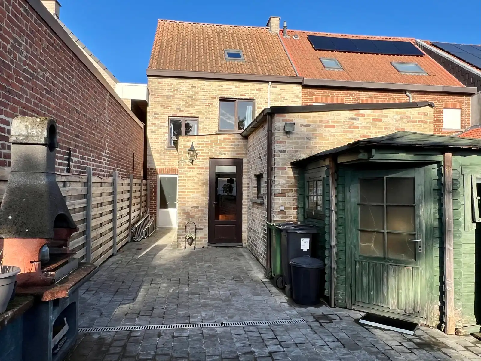 Solide woning met zeer gunstige ligging. foto 23