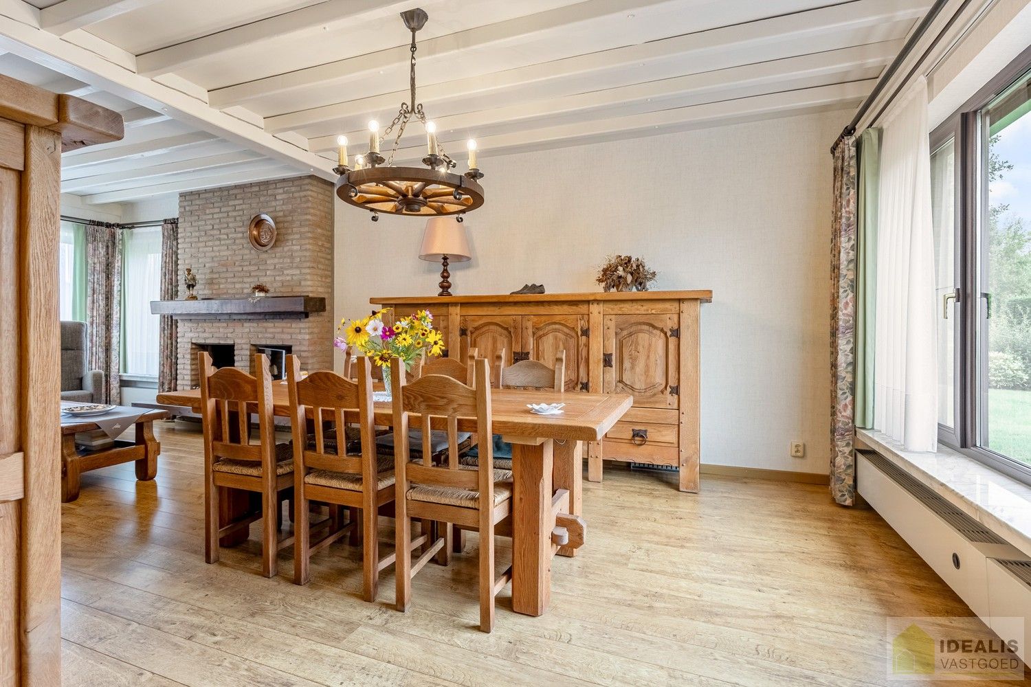 IDEALIS VASTGOED - INSTAPKLARE GEZINSWONING OP EEN RUSTIG PERCEEL VAN 6A 14CA MET 3 KNAPPE SLAAPKAMERS foto 7