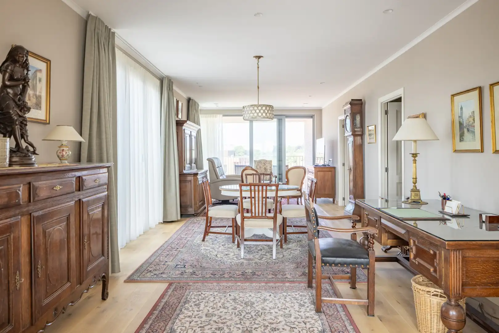 Bemeubeld nieuwbouwappartement op de negende verdieping met ruim terras en prachtig uitzicht – korte termijn verhuur foto 6