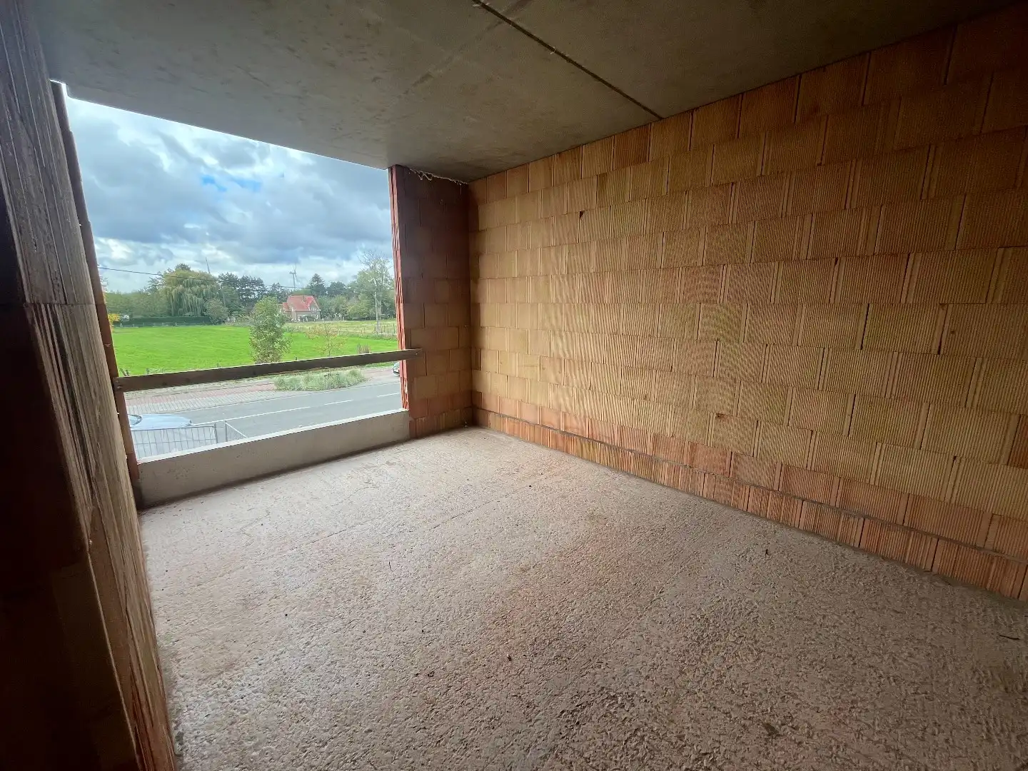 Nieuwbouwappartement met 2 slaapkamers en terras. foto 4