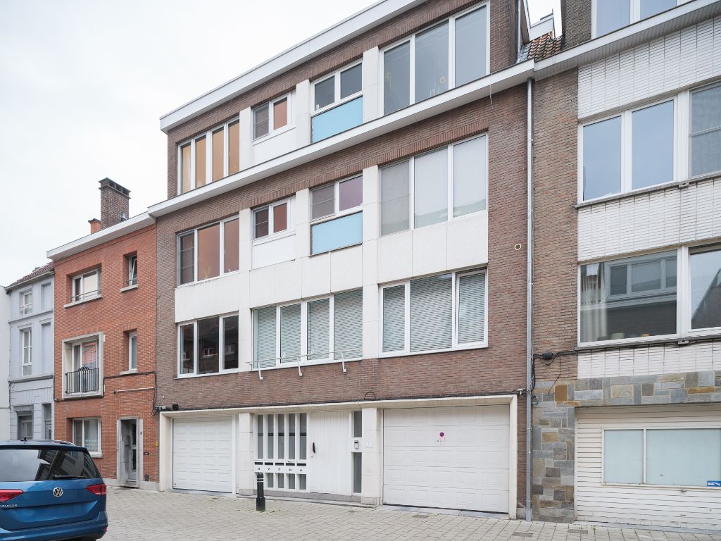 Karaktervol dakappartement met 2 slaapkamers op een gegeerde centrumlocatie foto 2