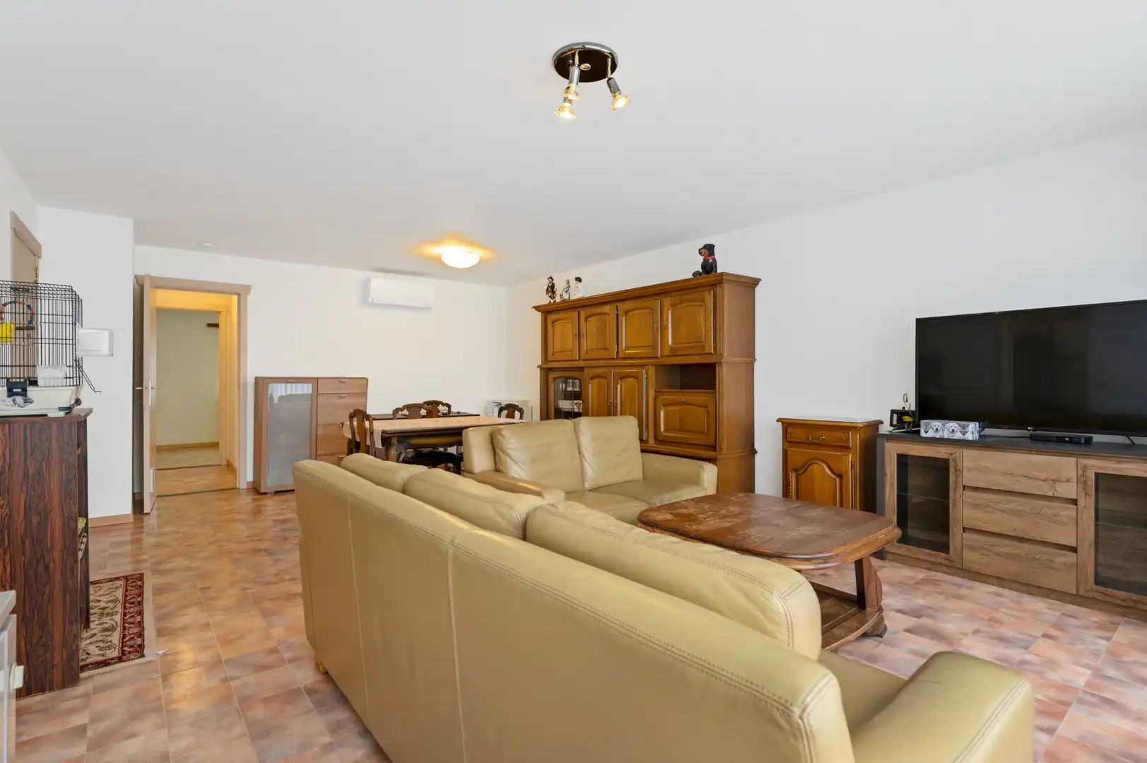 Lichtrijk appartement met twee slaapkamers foto 3