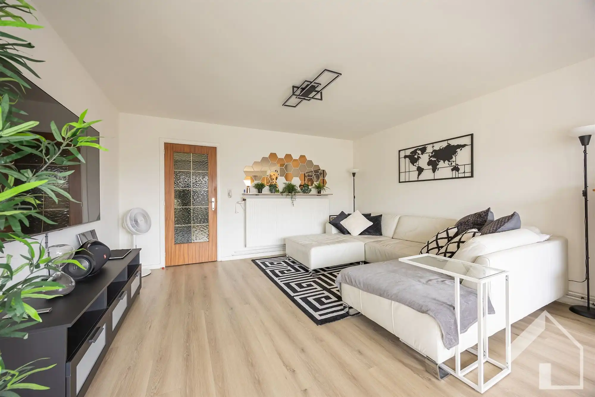 Appartement 2e verdieping + staanplaats foto 8