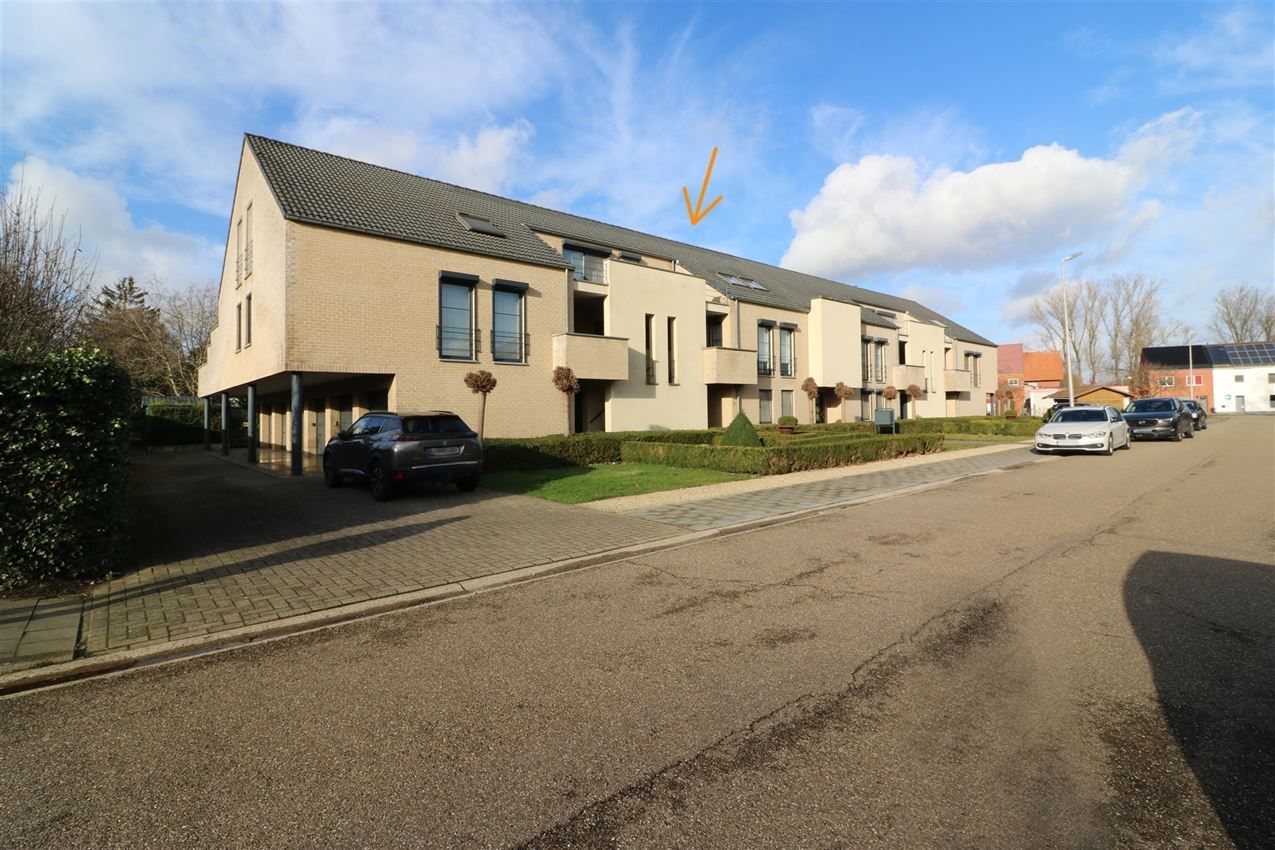 Duplex met groot terras, twee slpk en afgesloten garage foto 28