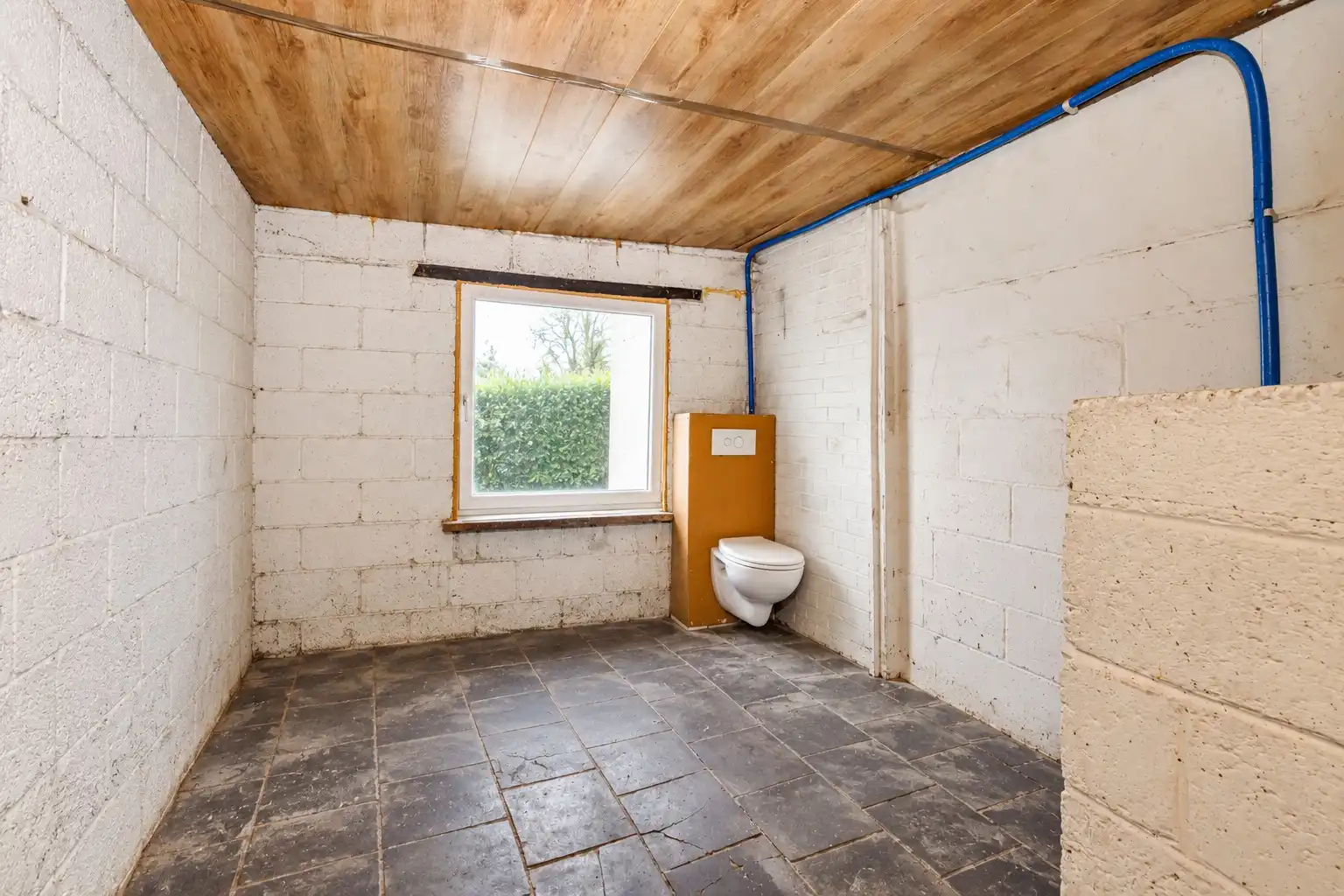 Charmevolle te renoveren woning met 3 slaapkamers en tuin op perceel van 405 m² te koop in Aalbeke foto 16